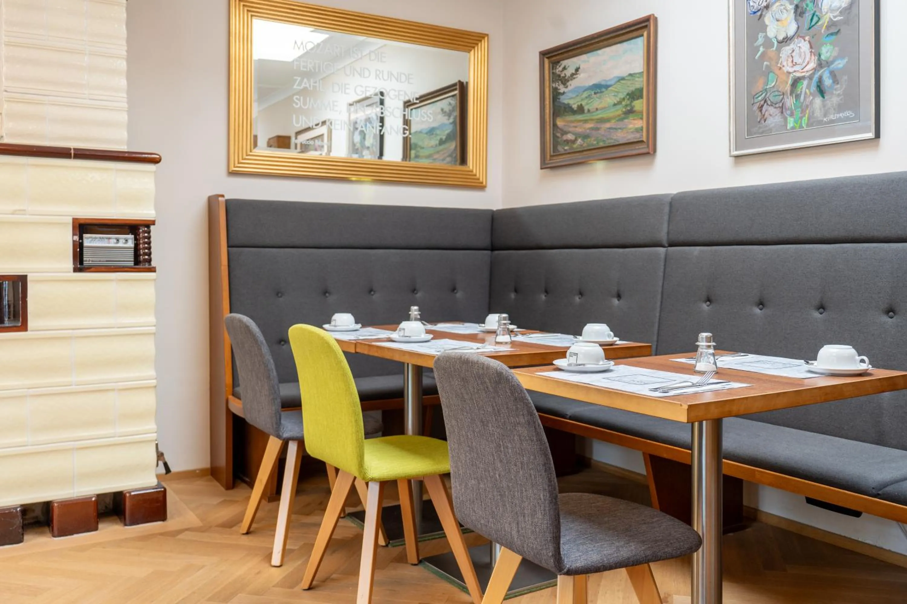 Breakfast in Das Jedermann Boutiquehotel mit Stadtgarten