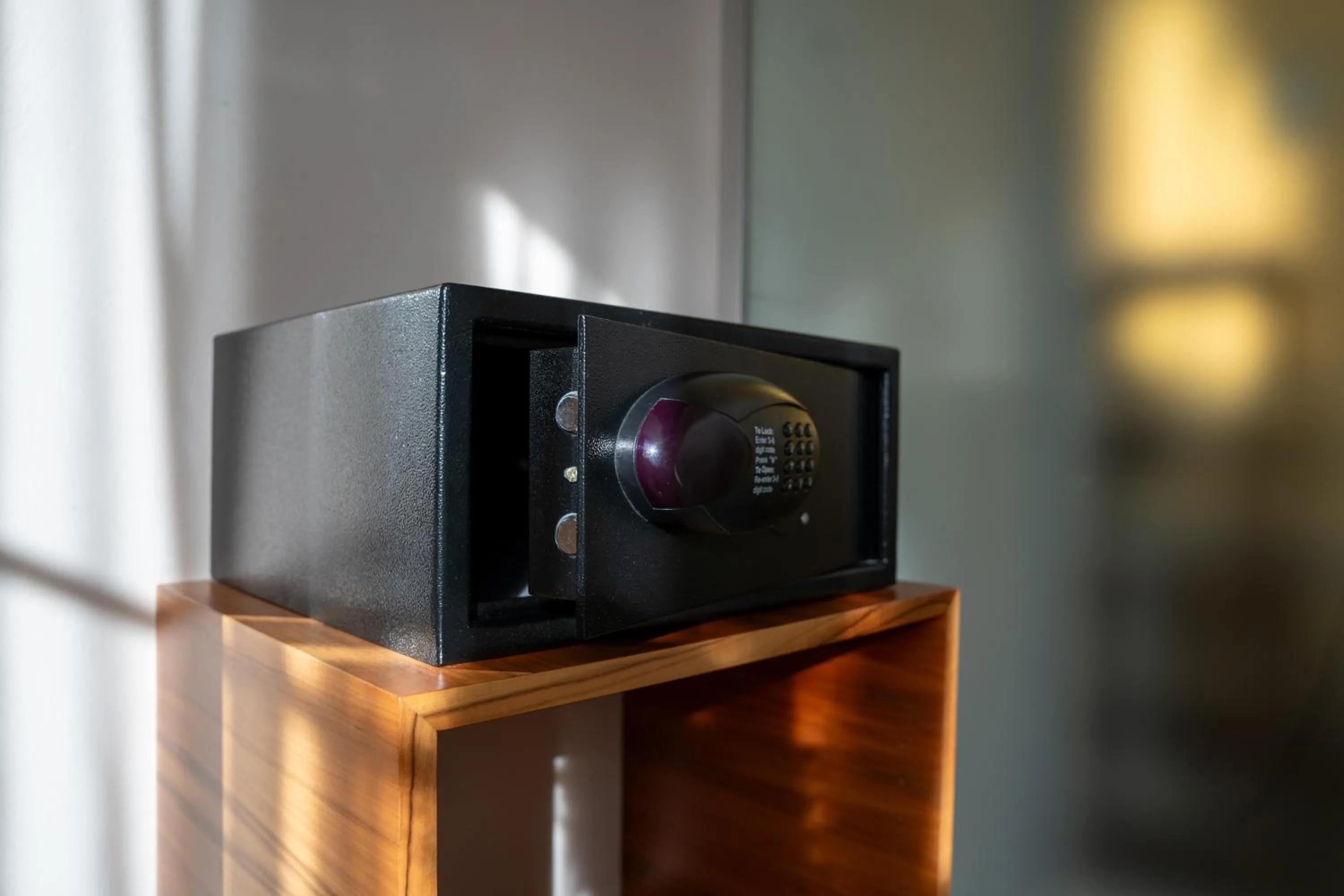 safe in Das Jedermann Boutiquehotel mit Stadtgarten