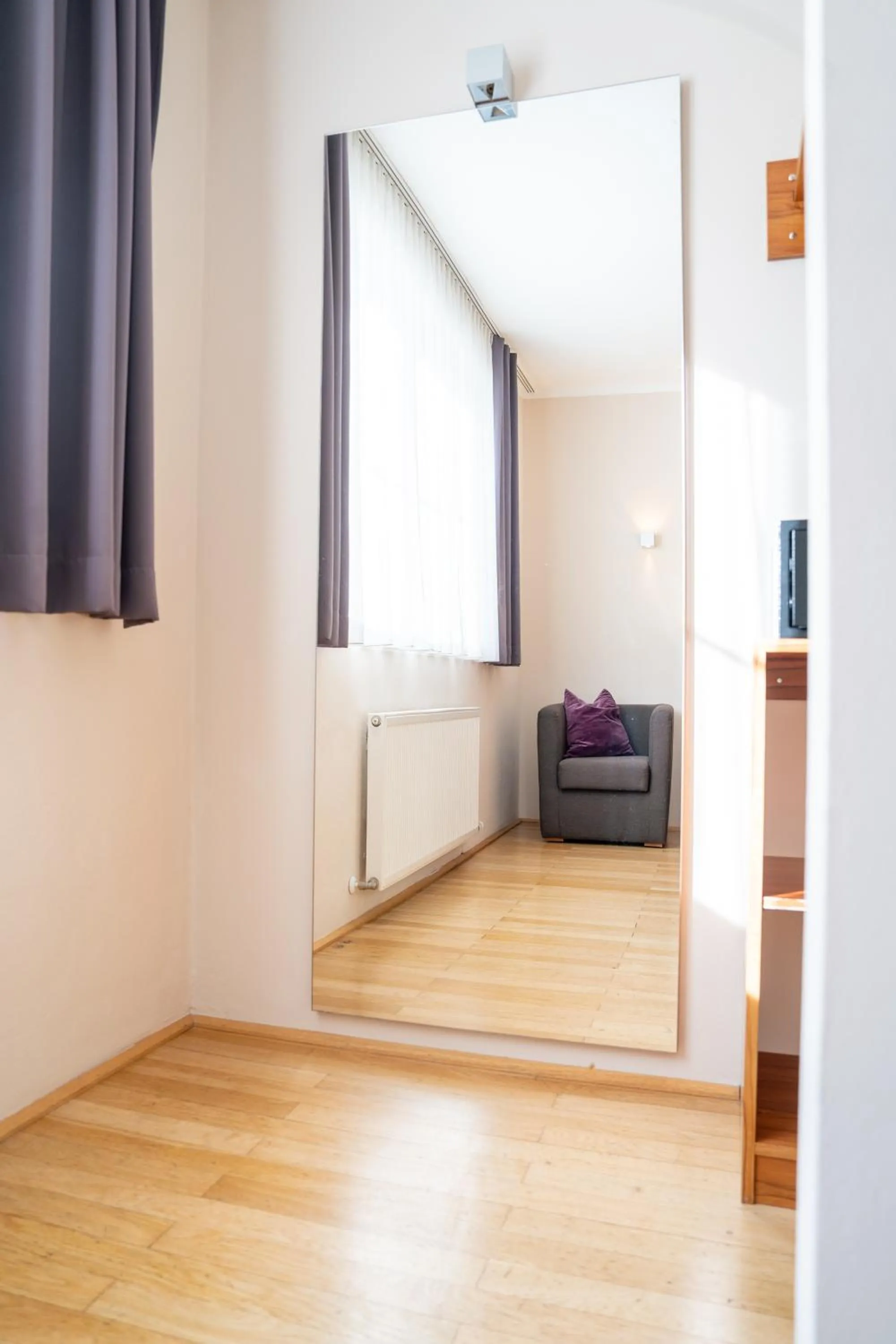 Photo of the whole room in Das Jedermann Boutiquehotel mit Stadtgarten