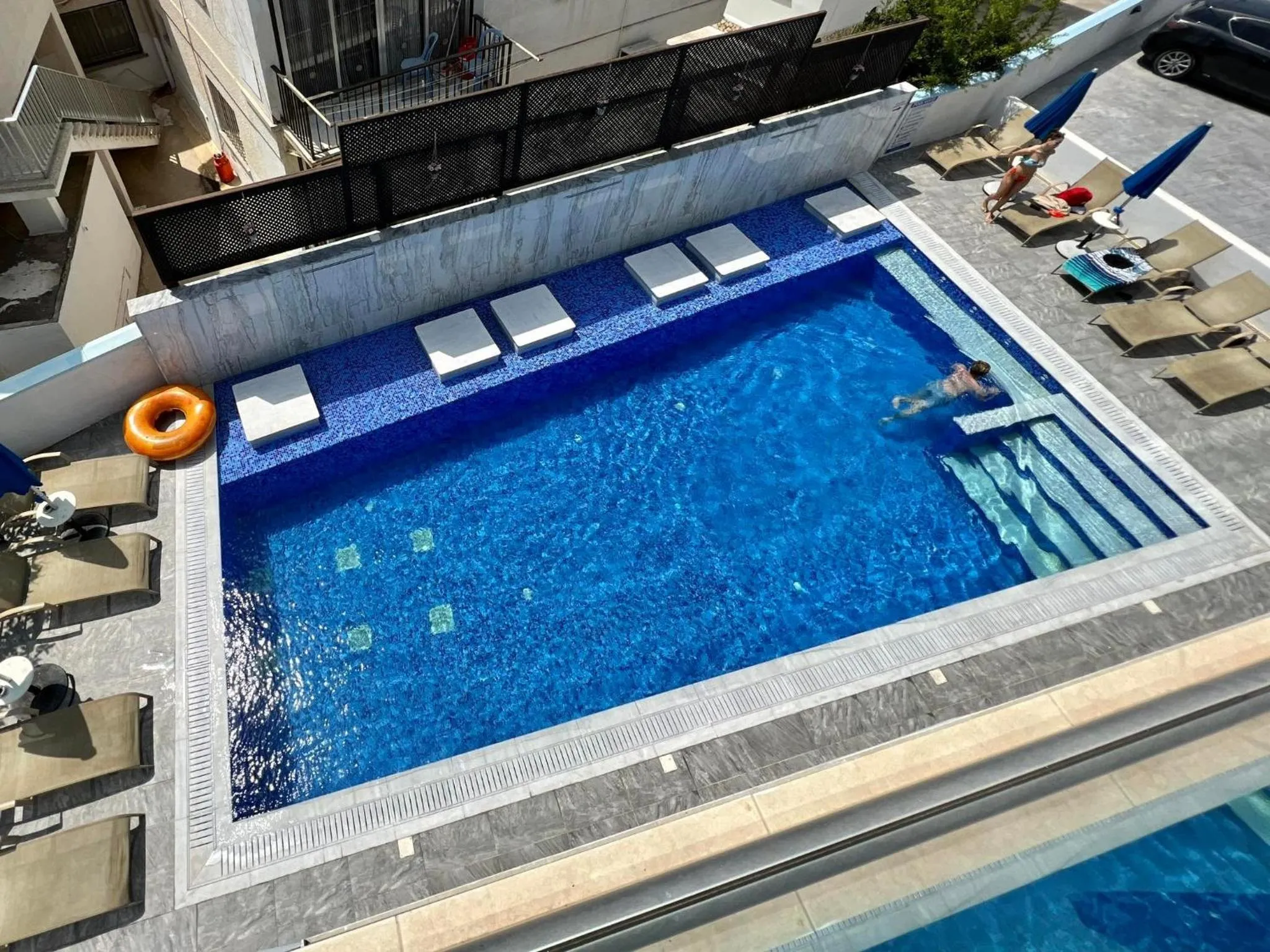 Day in Sunny Blue Hotel