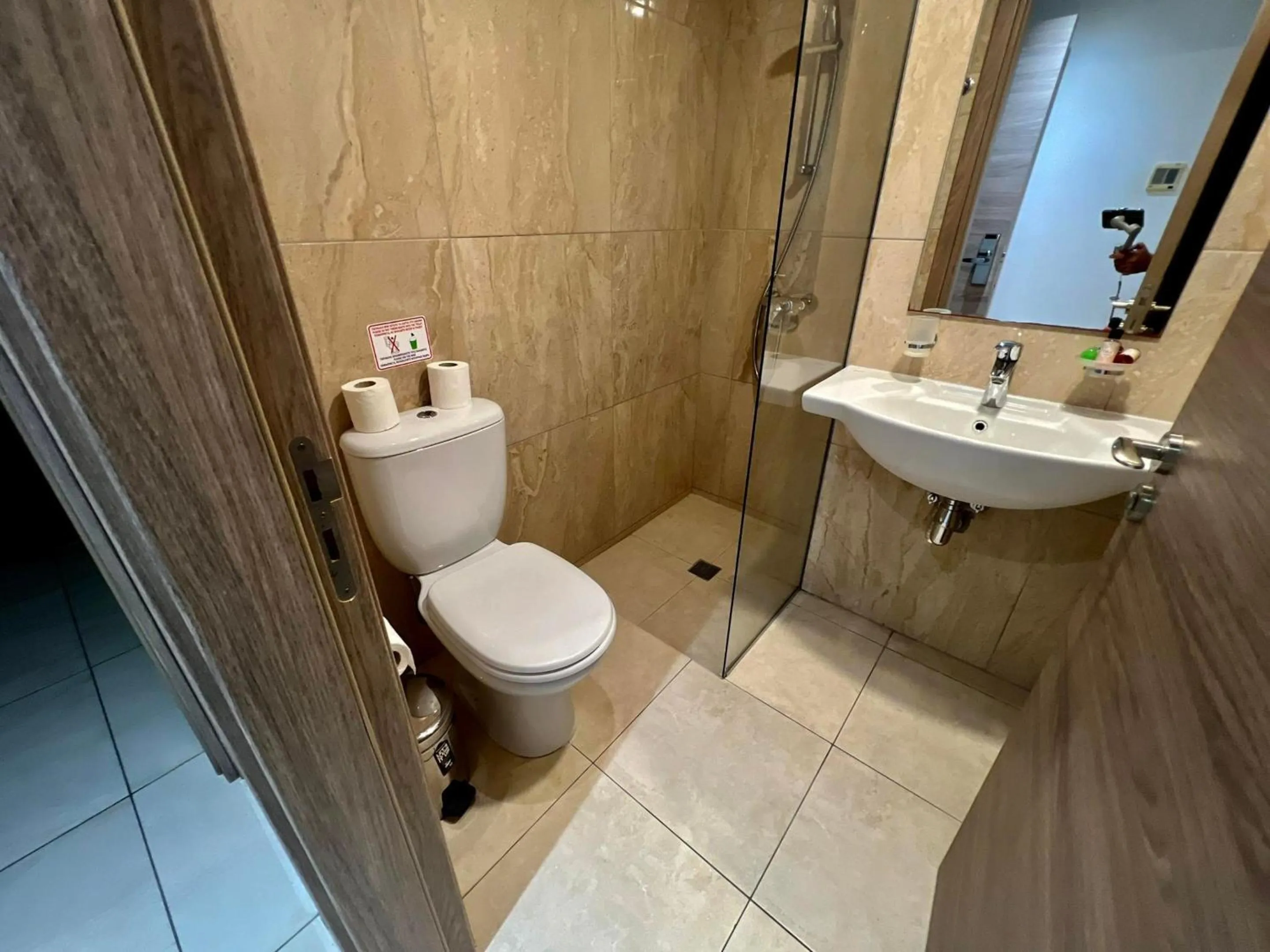 Bathroom in Sunny Blue Hotel