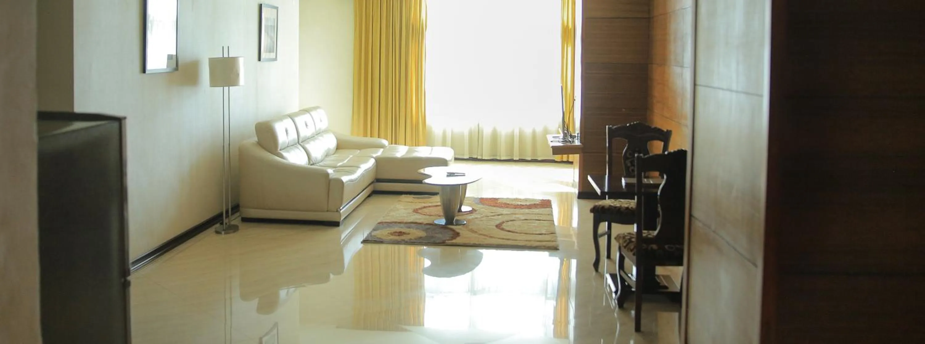 Seating area in Inter Luxury Hotel