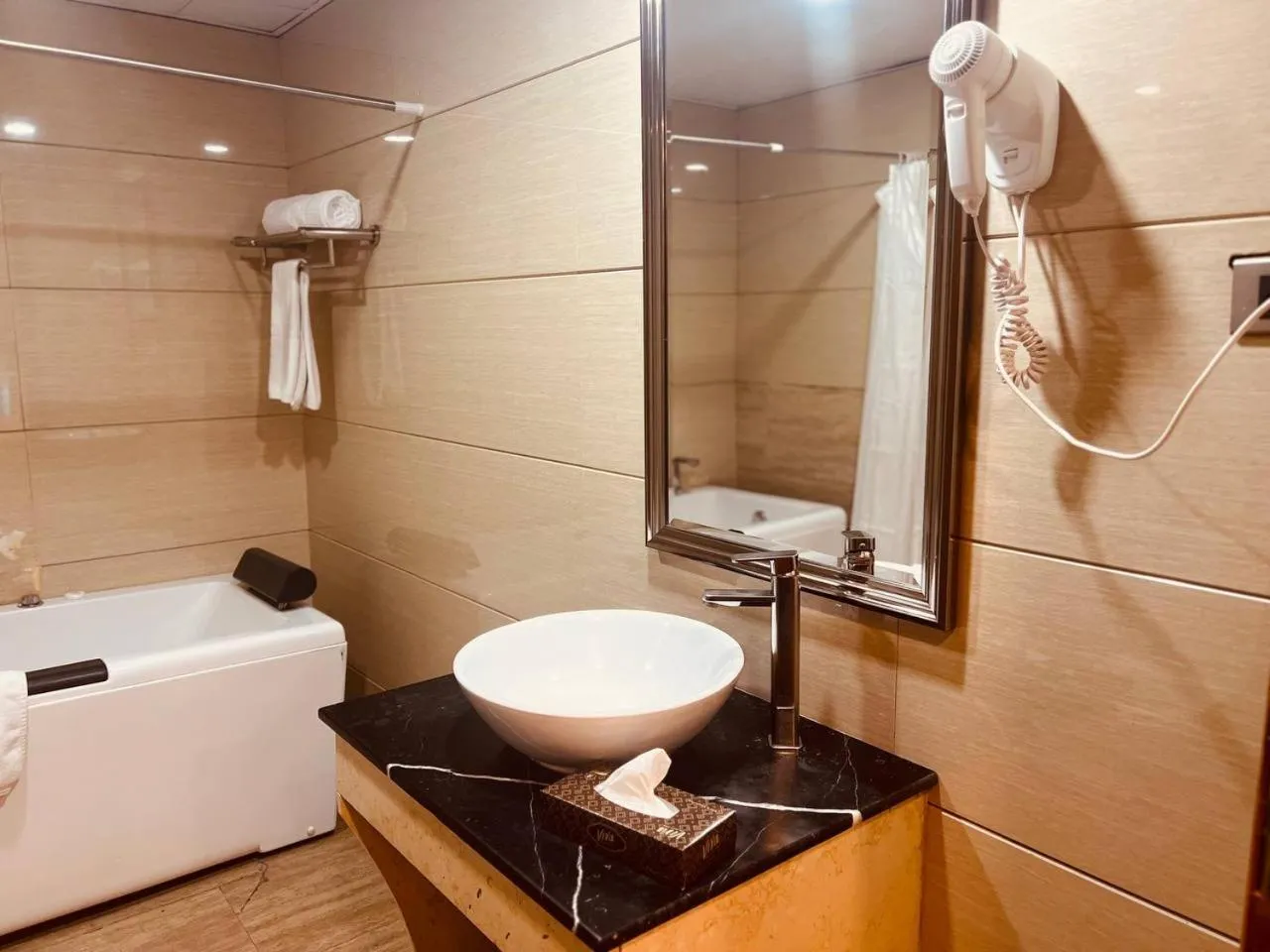 Bathroom in Inter Luxury Hotel