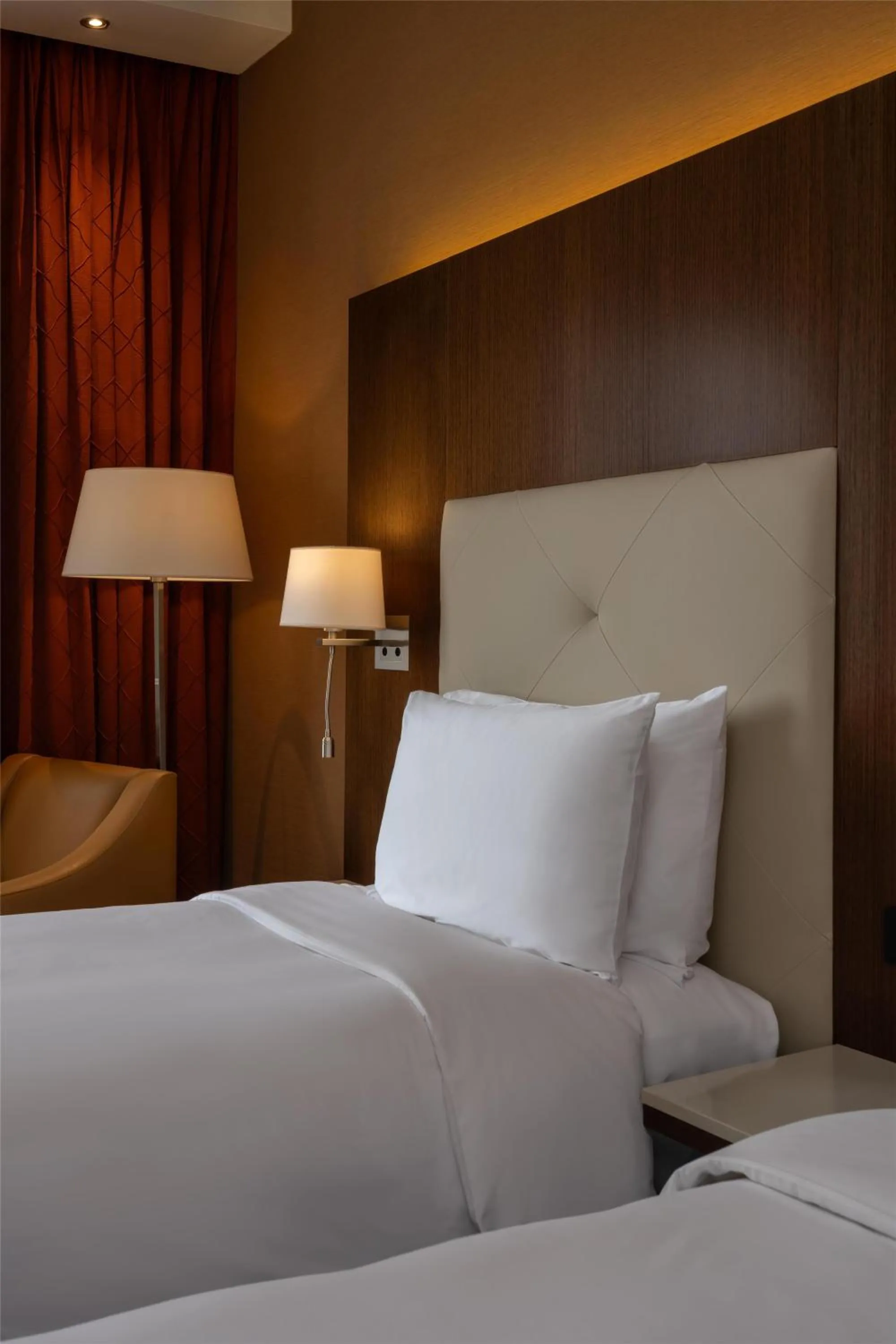 Bedroom, Bed in Radisson Blu Hotel, Addis Ababa