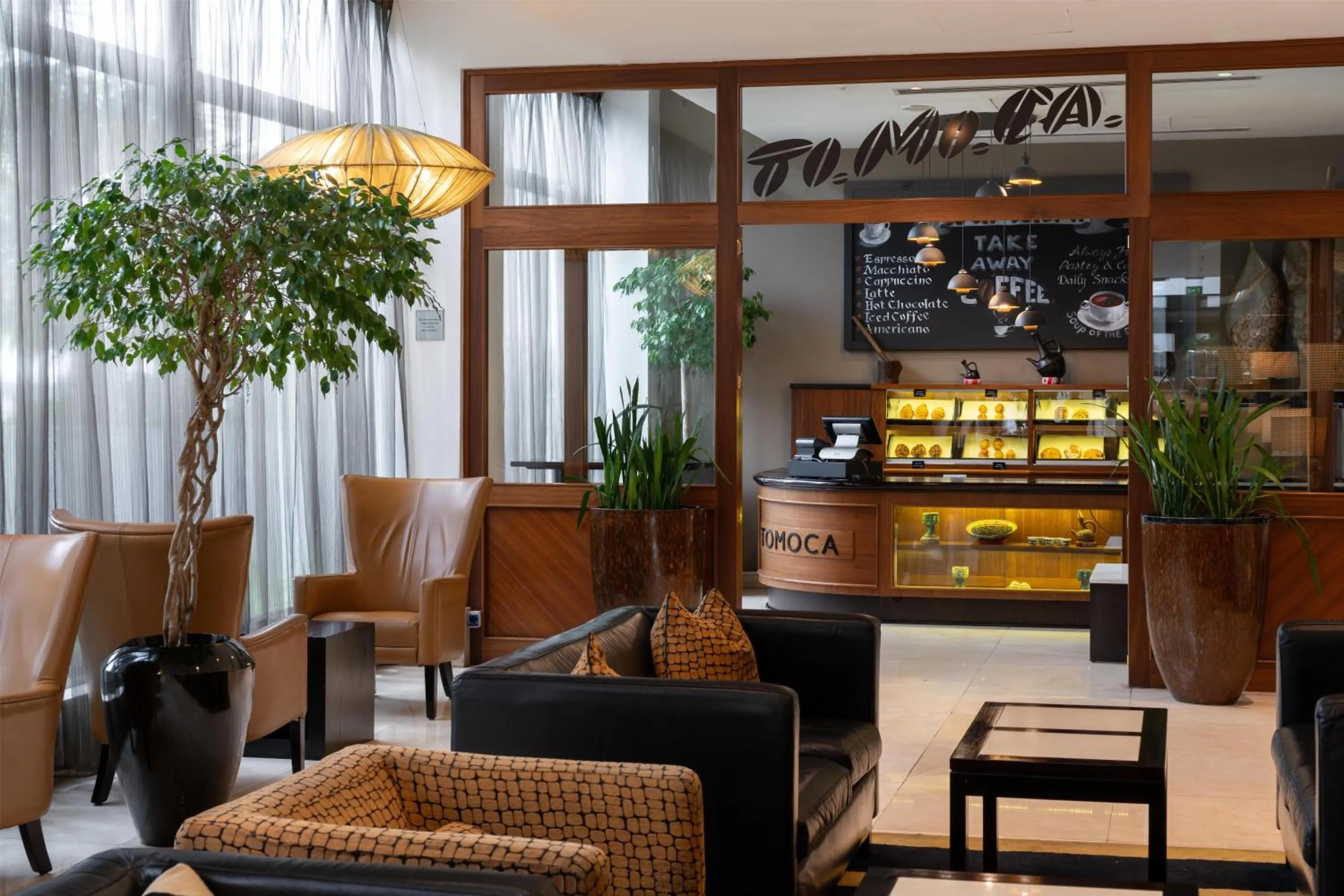 Lounge or bar in Radisson Blu Hotel, Addis Ababa