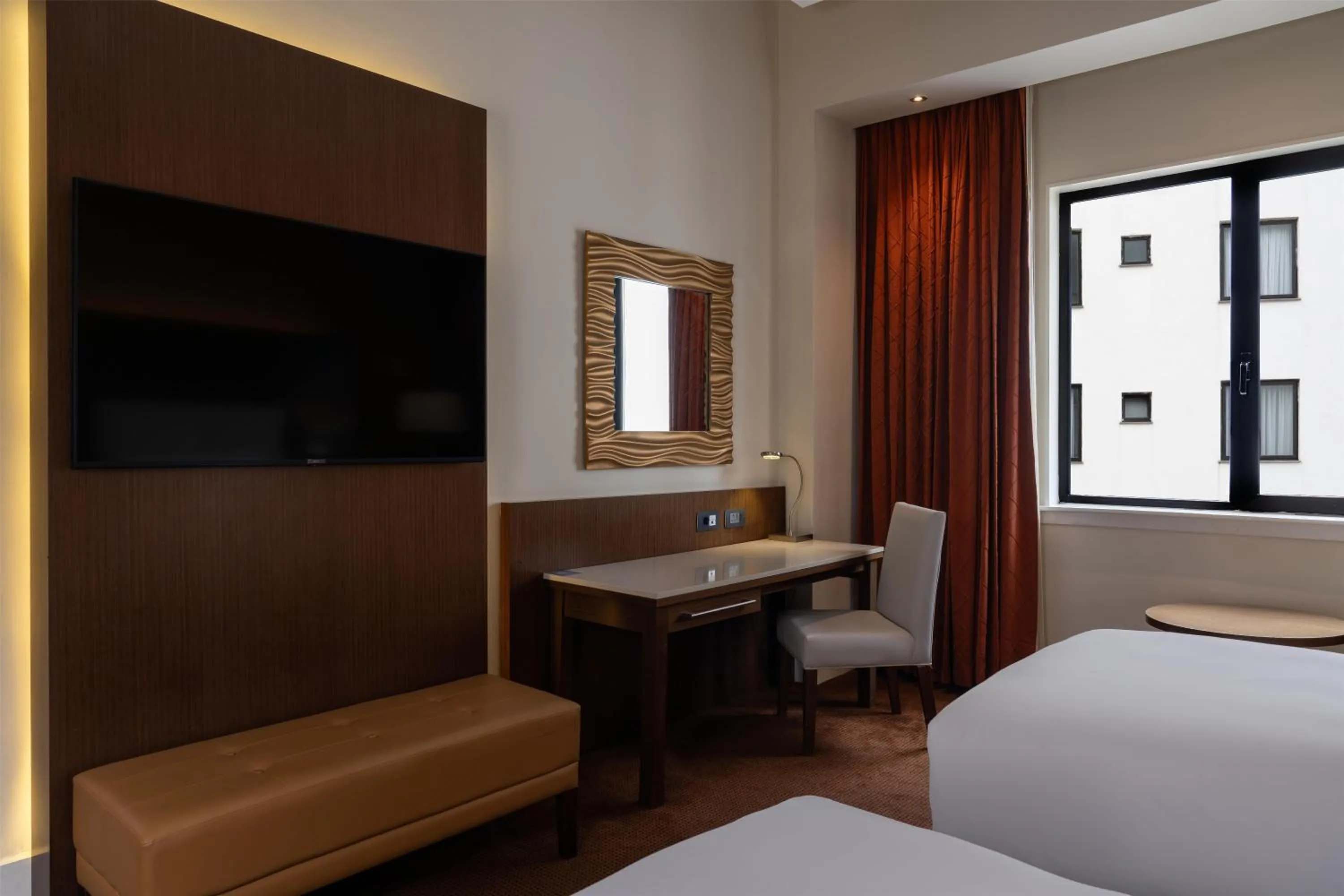Bedroom, Bed in Radisson Blu Hotel, Addis Ababa
