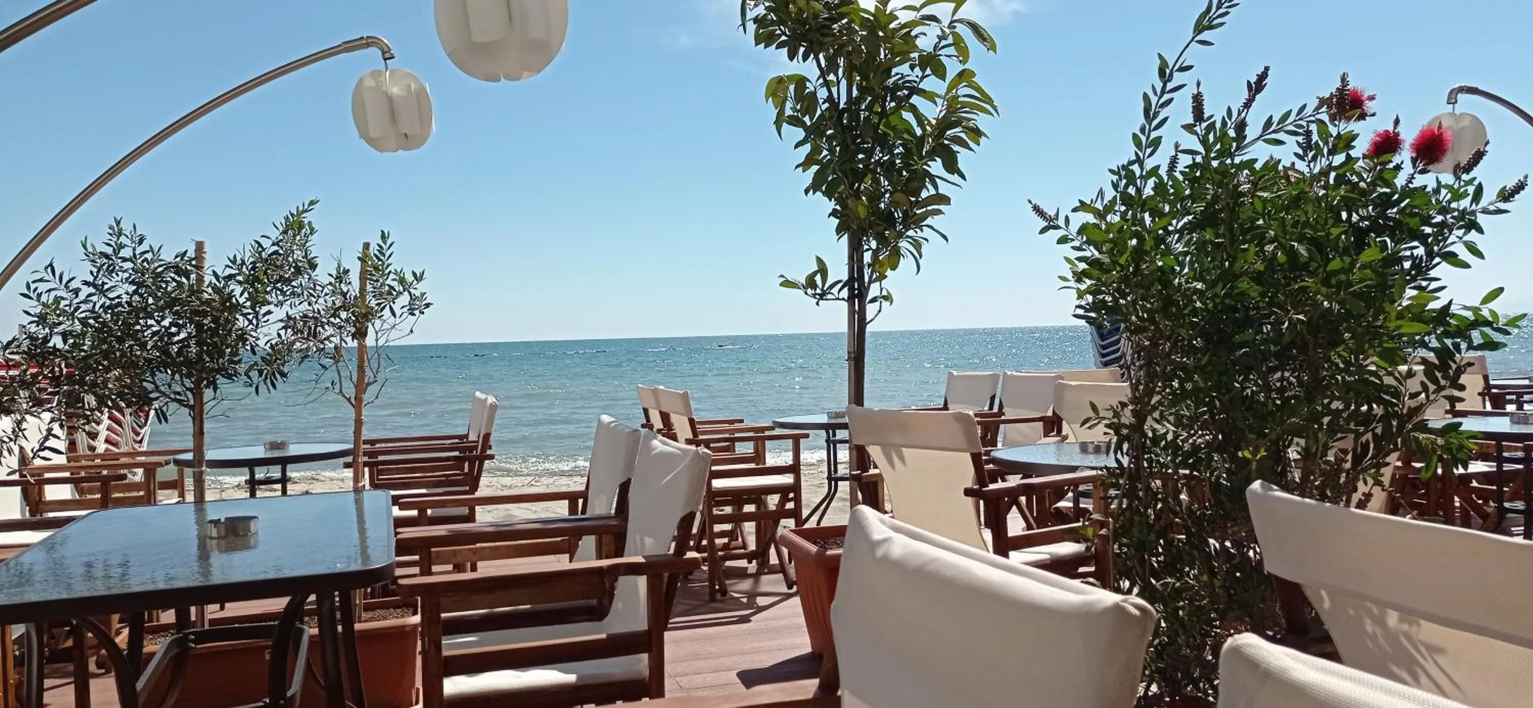 Beach in THEMIS BEACH