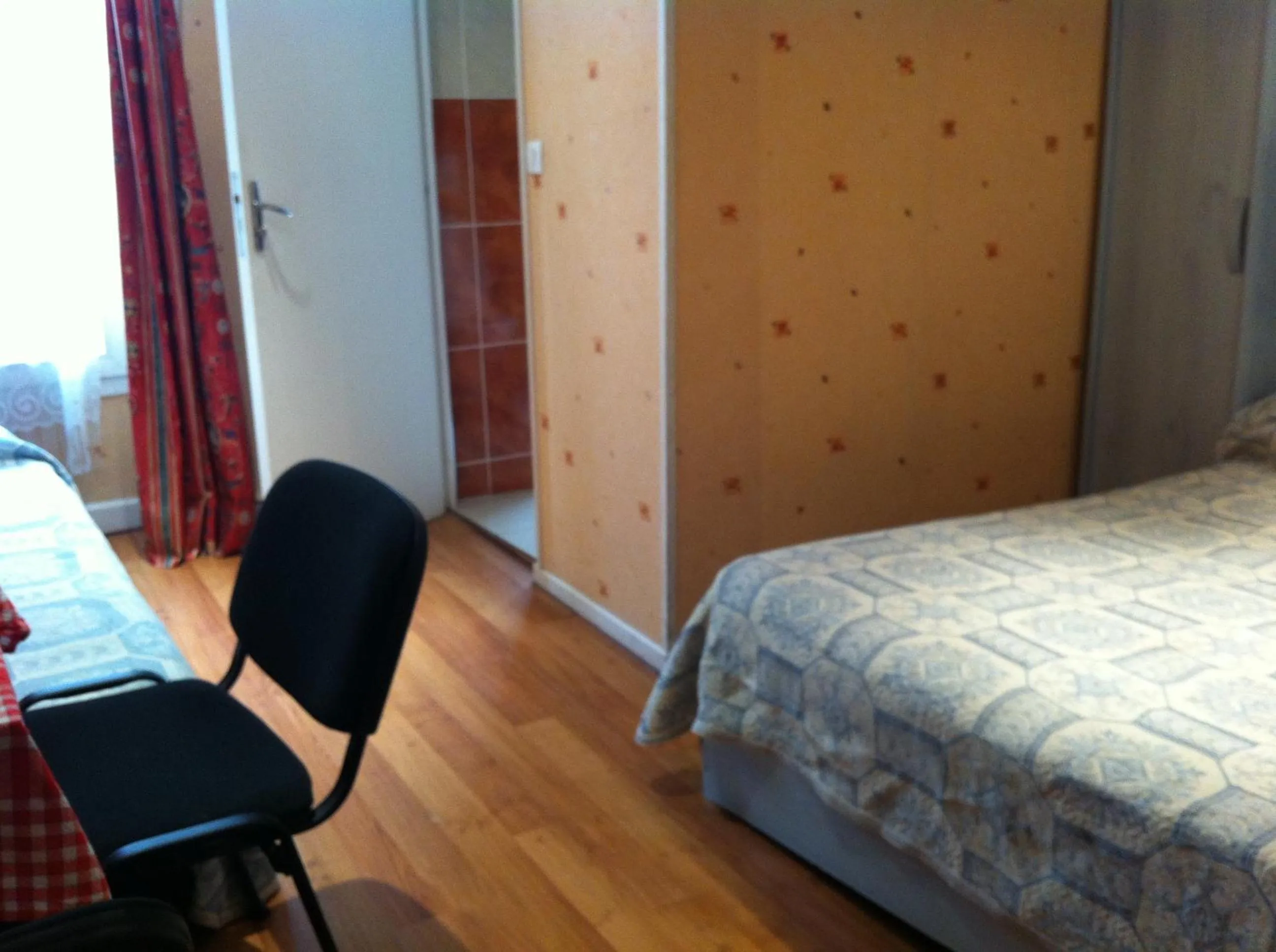 Photo of the whole room, Bed in Hotel Des Arts