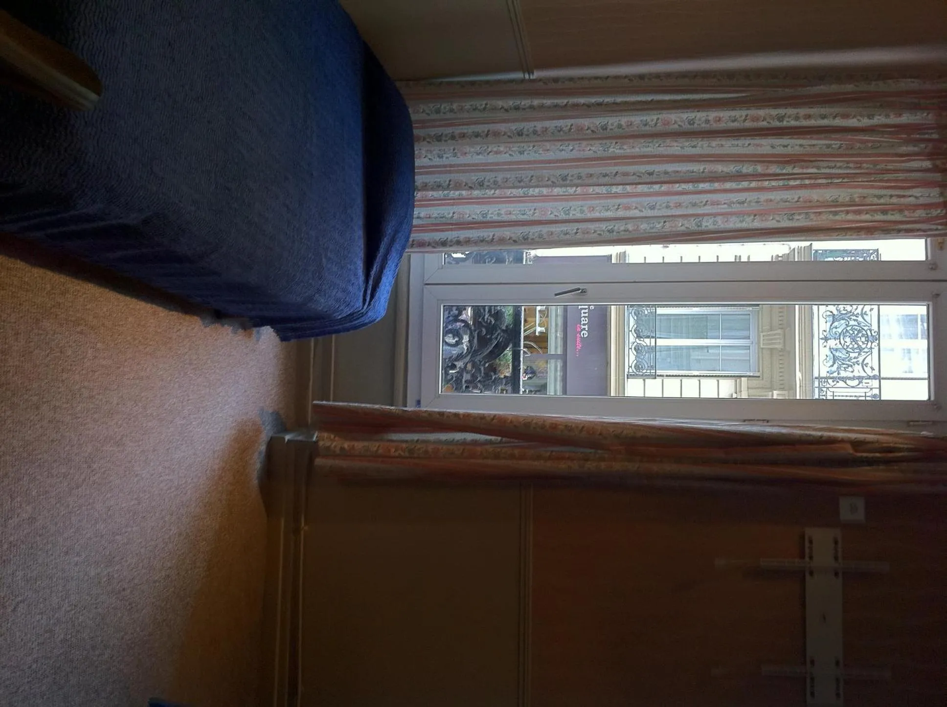 Bed in Hotel Des Arts