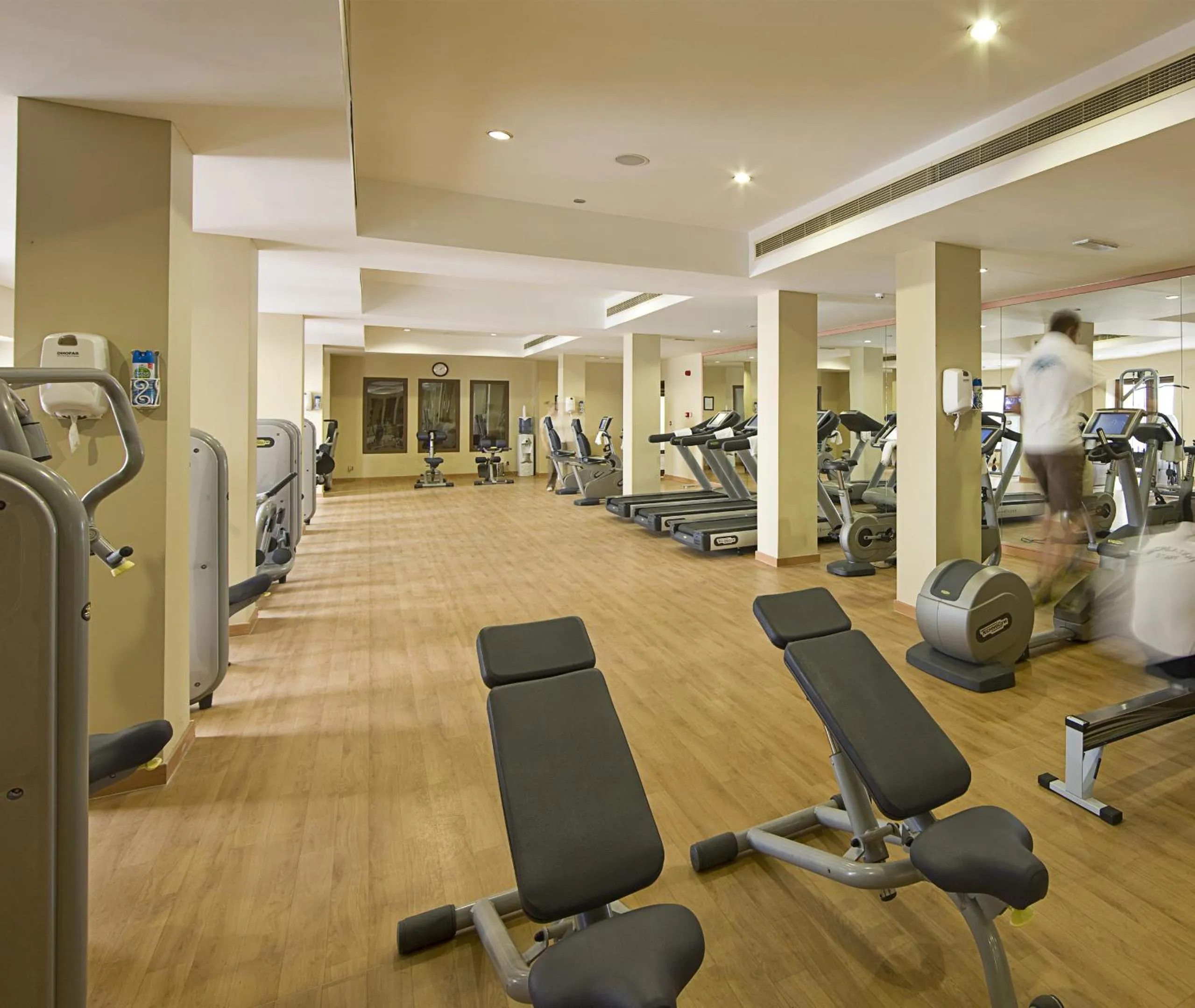 Fitness centre/facilities in Miramar Al Aqah Beach Resort