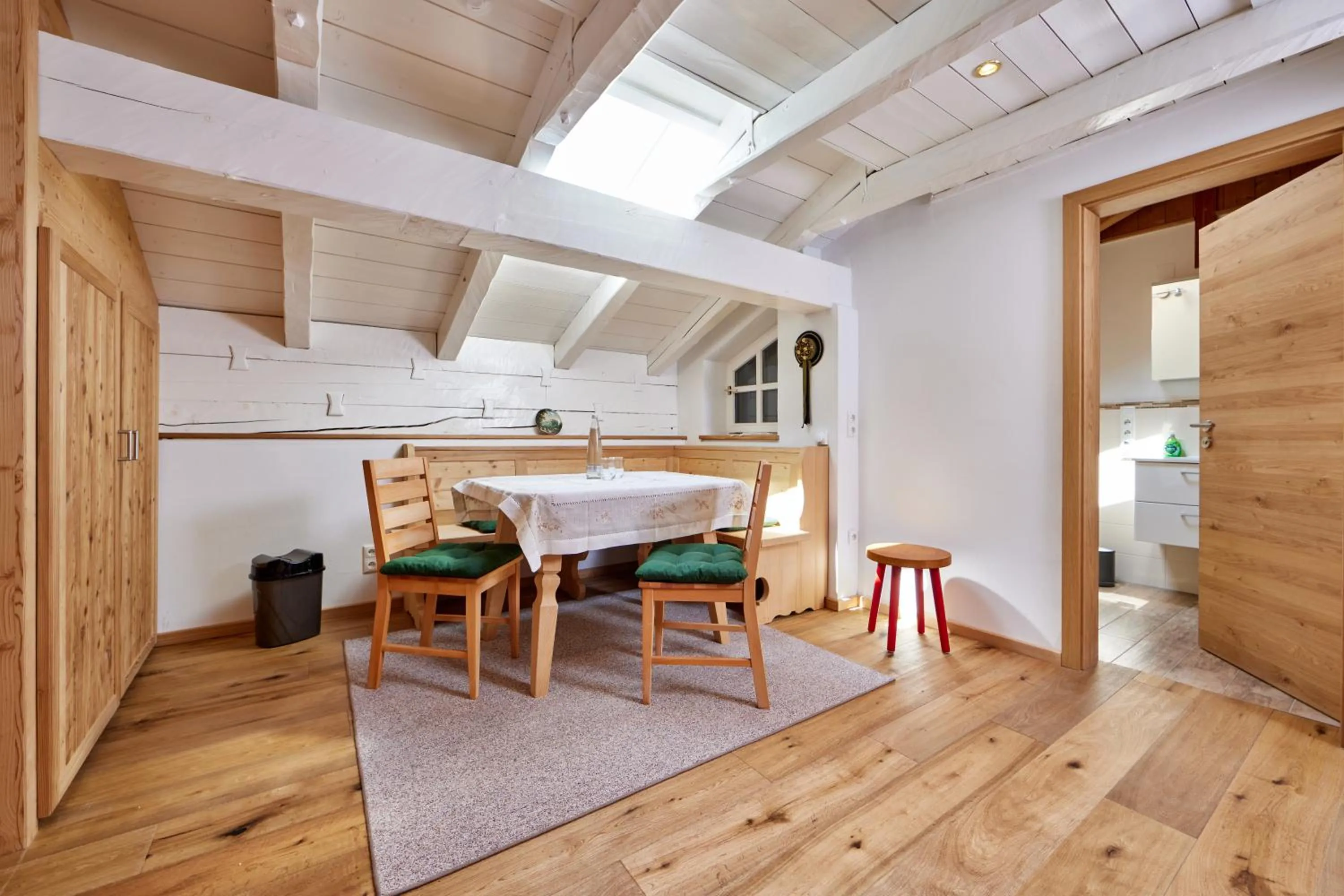 Seating area in Appartements Gasthof Schleifmühle Unterammergau