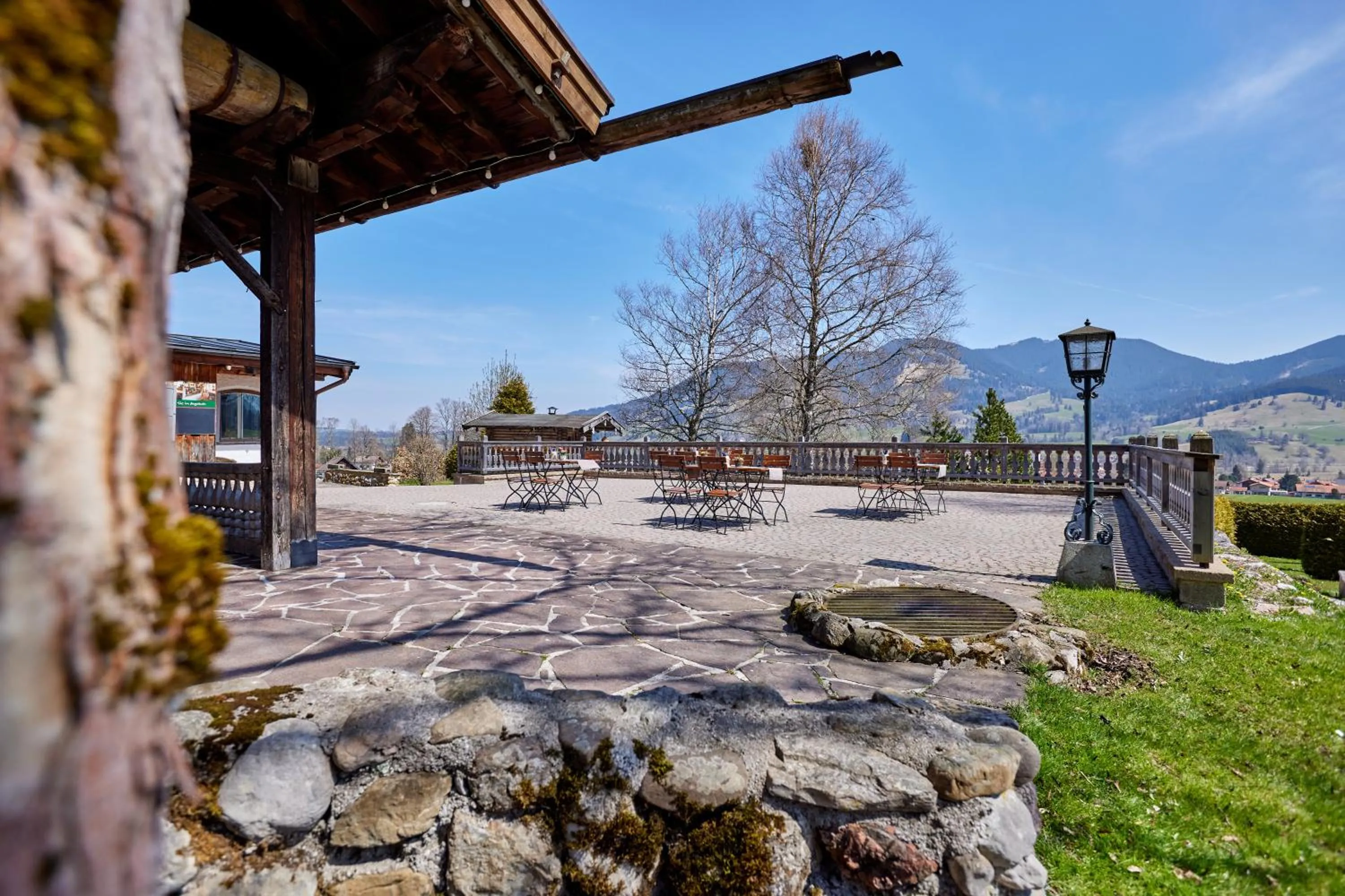 Restaurant/places to eat in Appartements Gasthof Schleifmühle Unterammergau