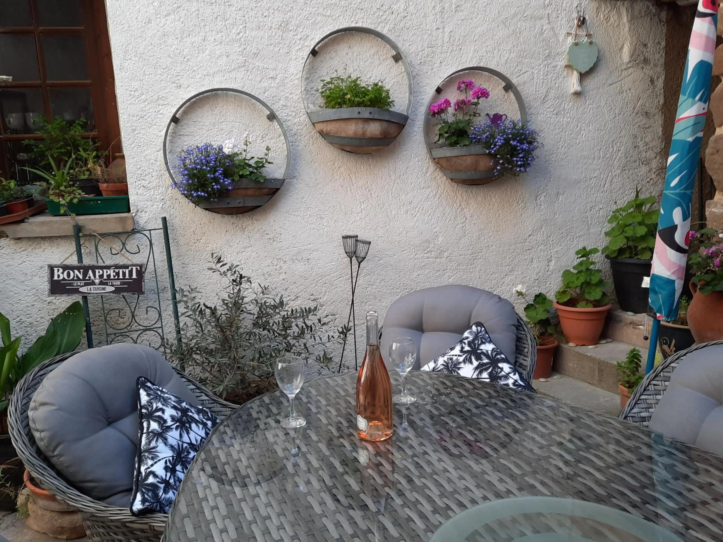 Patio in Maison du Coquelicot