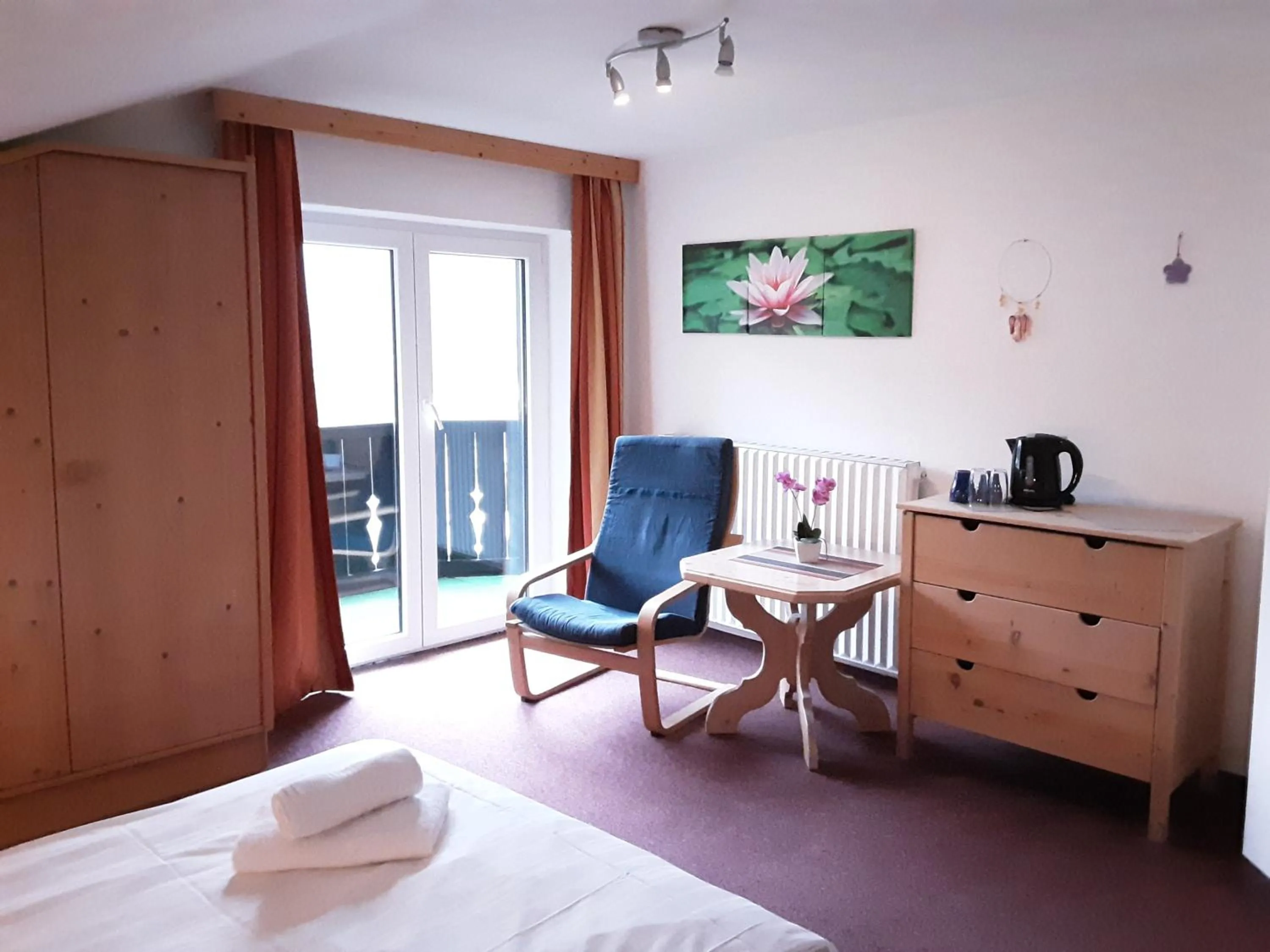 Bed in Apartment House Seerose self check-in