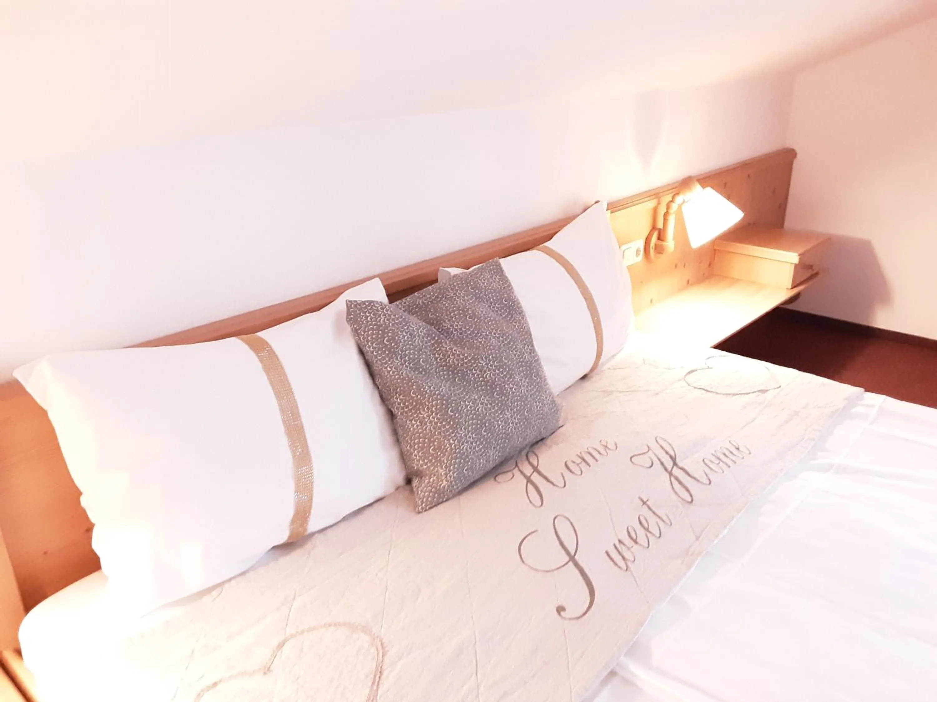 Bed in Apartment House Seerose self check-in