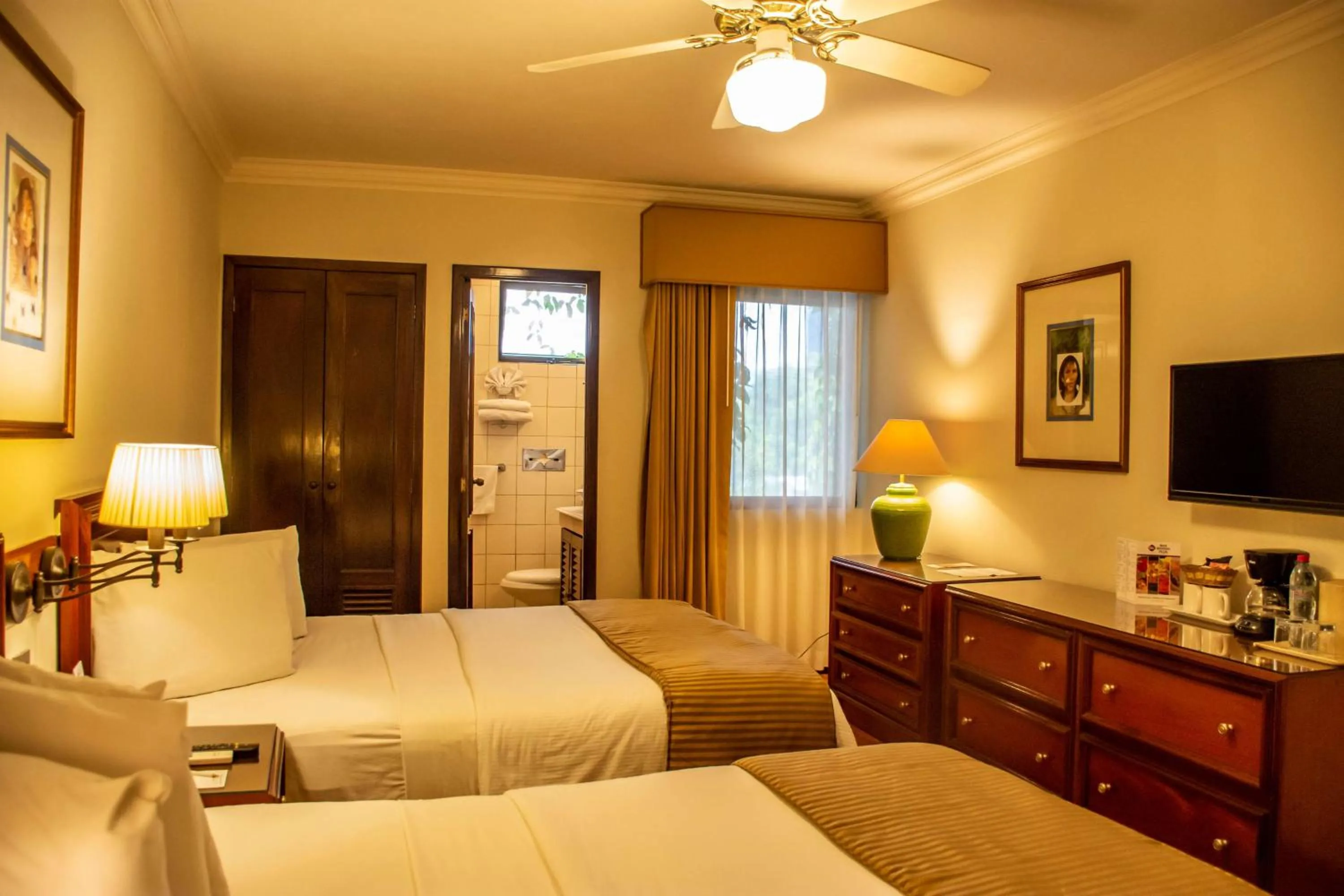 Photo of the whole room, Bed in Best Western Plus Hotel Stofella