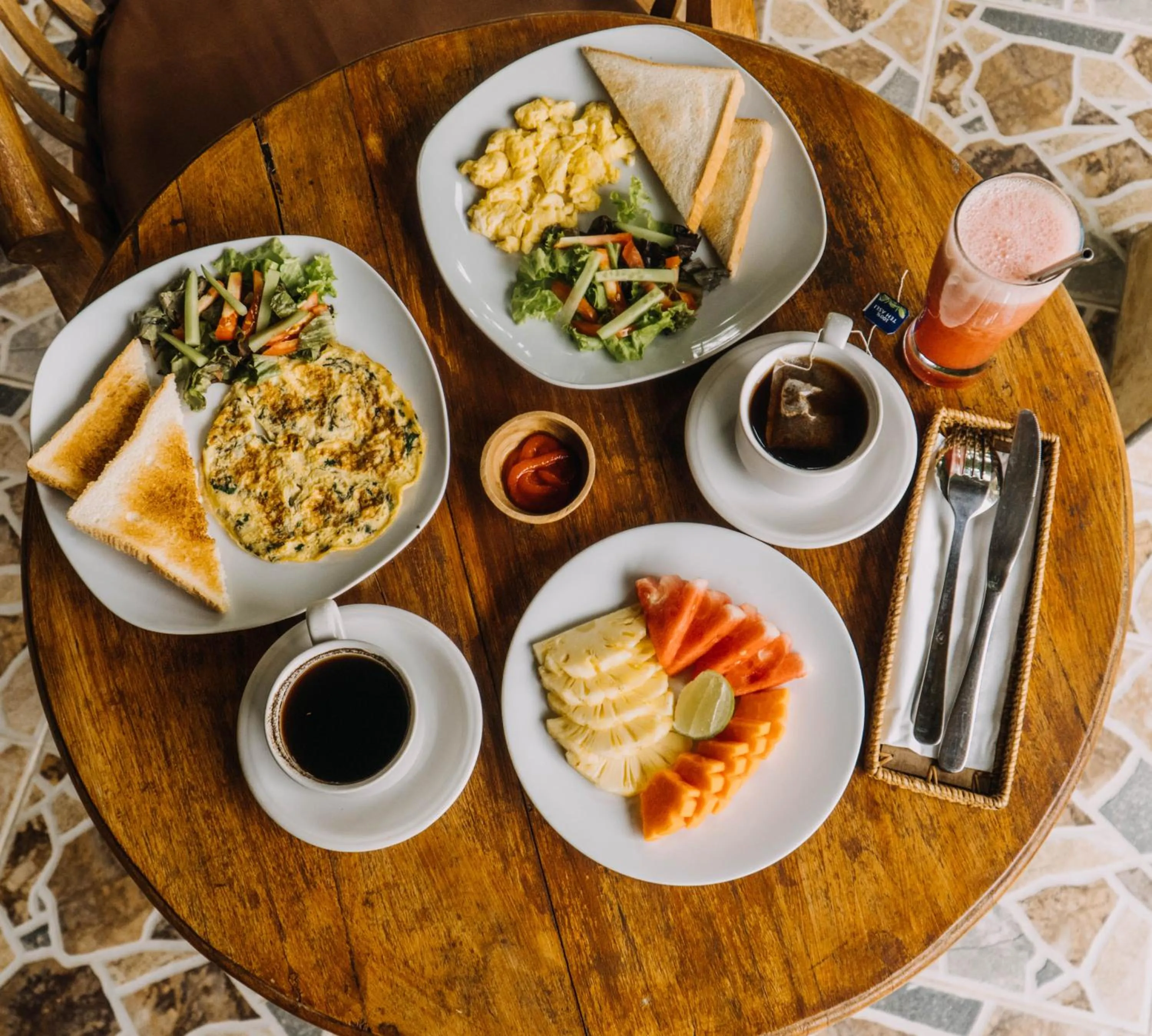 Food and drinks in Ubud Shanti Rice Field House By Supala