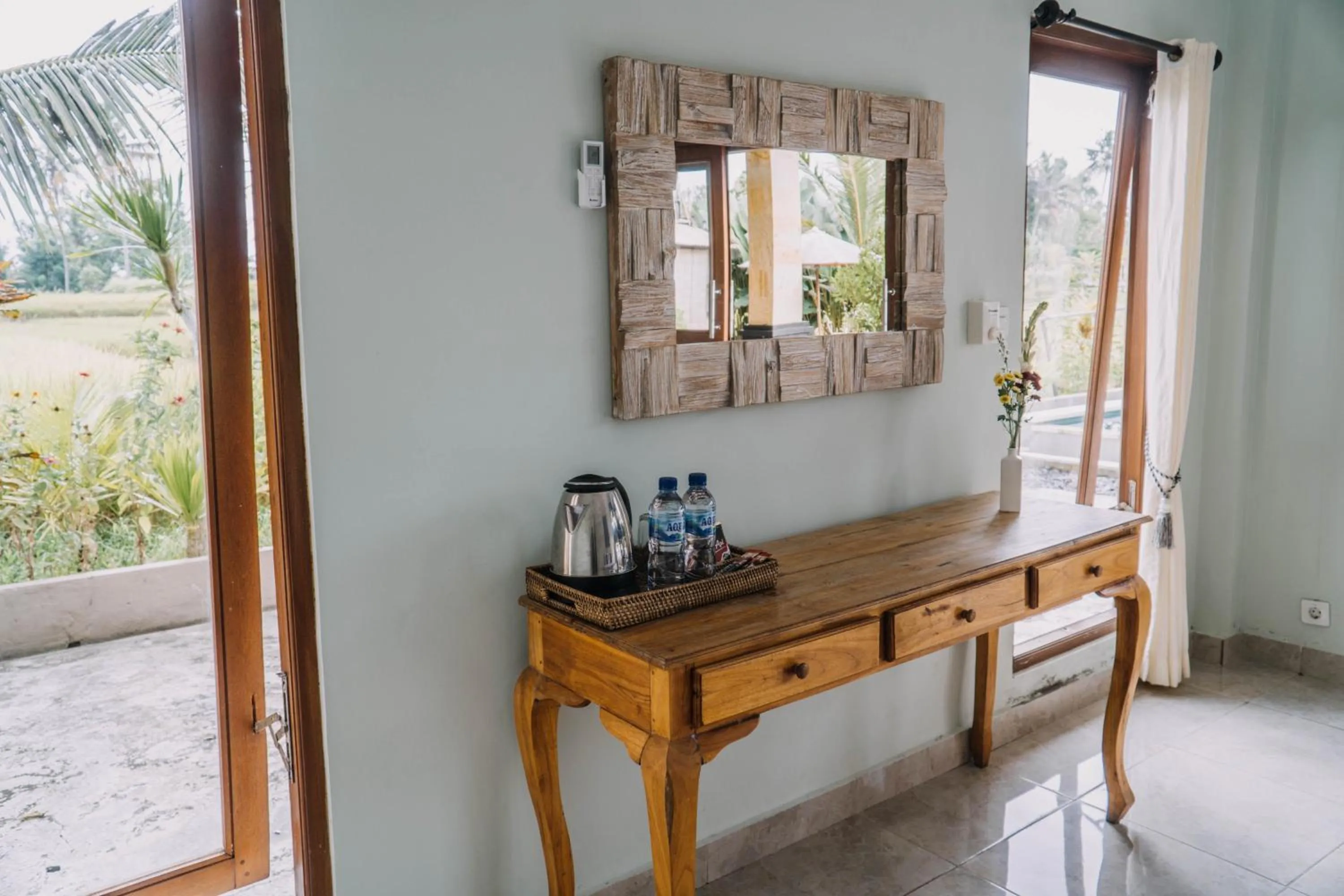 Coffee/tea facilities in Ubud Shanti Rice Field House By Supala