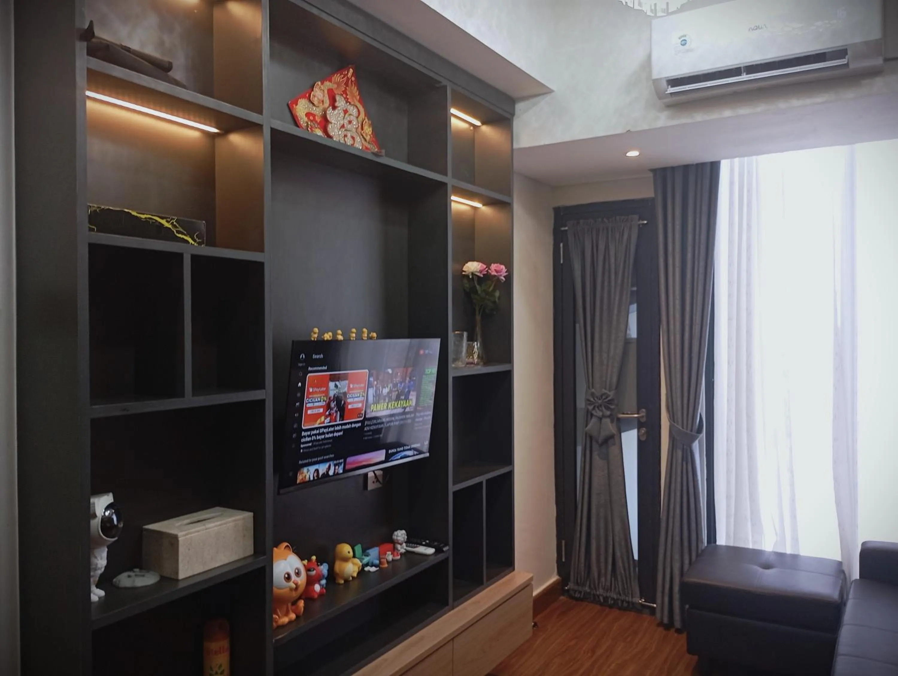 Communal lounge/ TV room in SleepRest @ Pollux Habibie