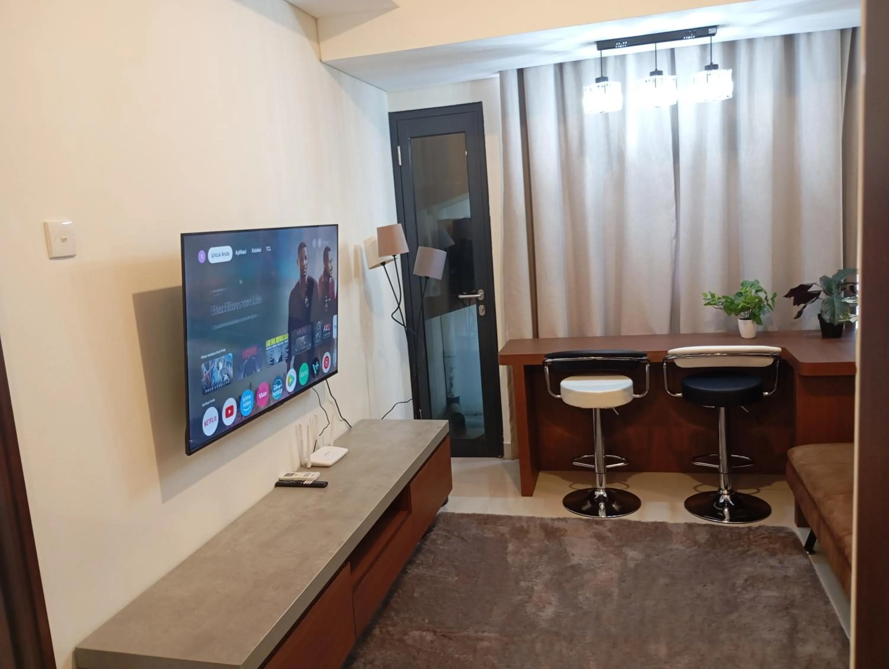 TV and multimedia in SleepRest @ Pollux Habibie