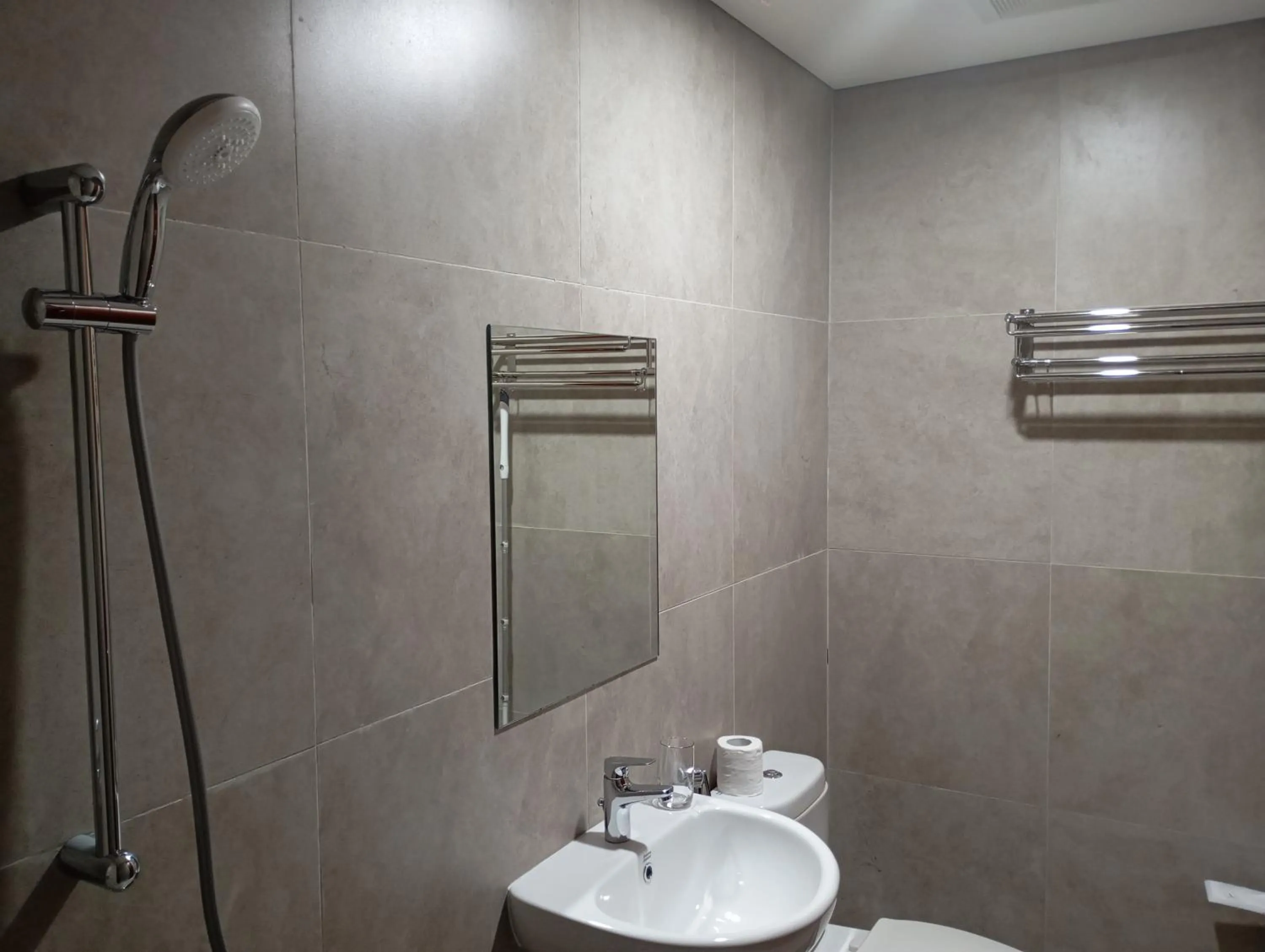 Shower in SleepRest @ Pollux Habibie