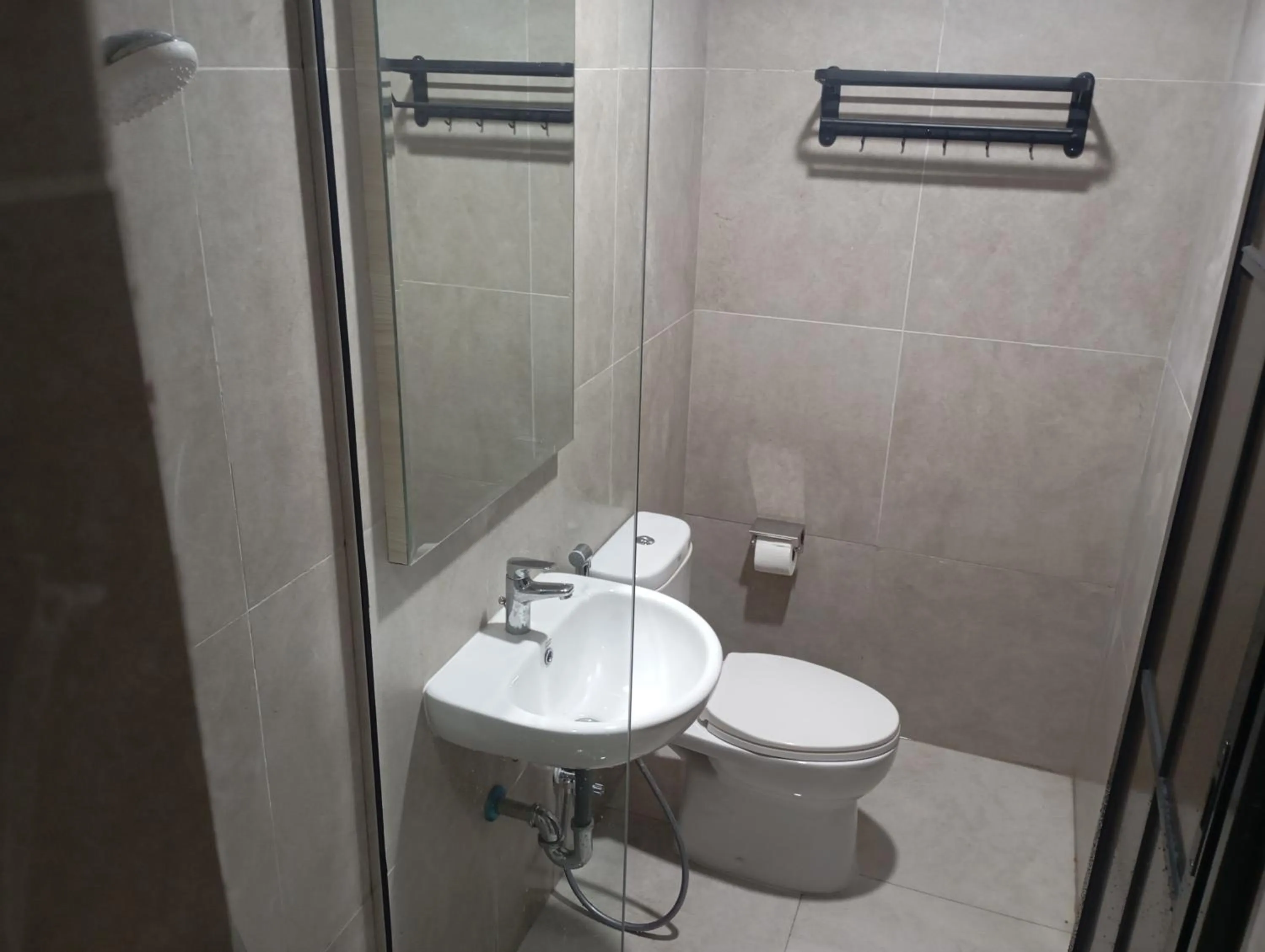 Shower in SleepRest @ Pollux Habibie