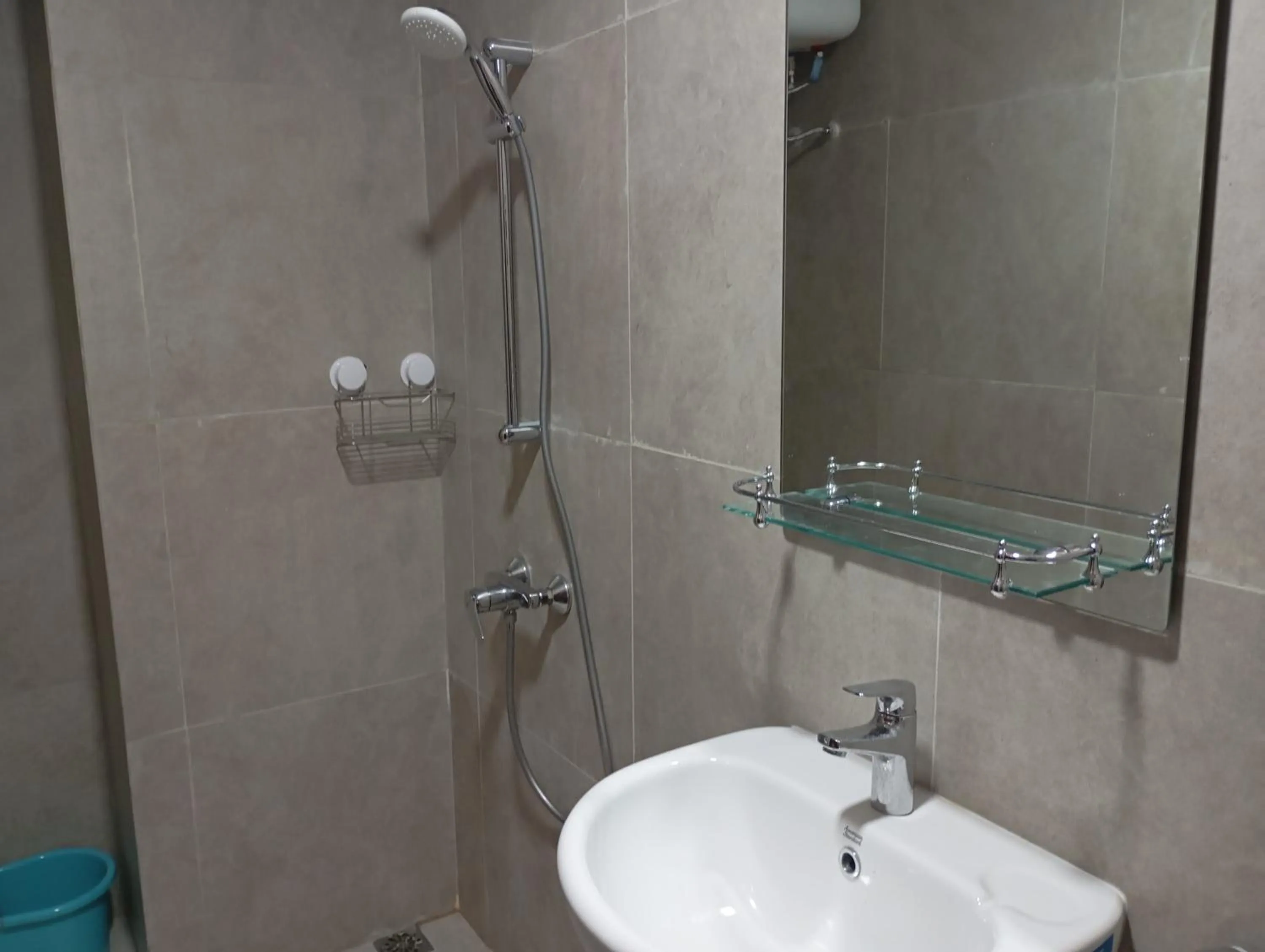 Shower in SleepRest @ Pollux Habibie