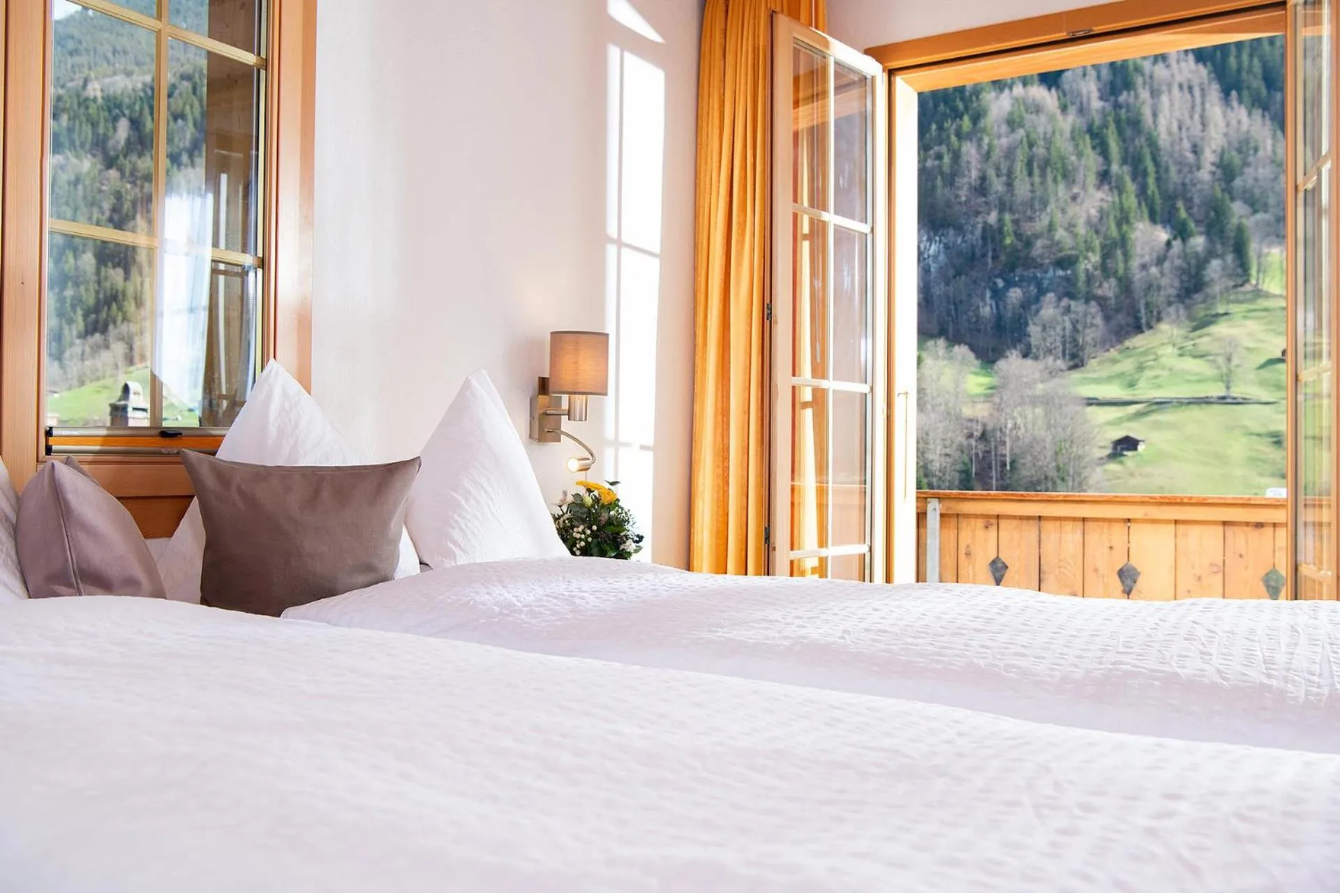 View (from property/room), Bed in Hotel Silberhorn