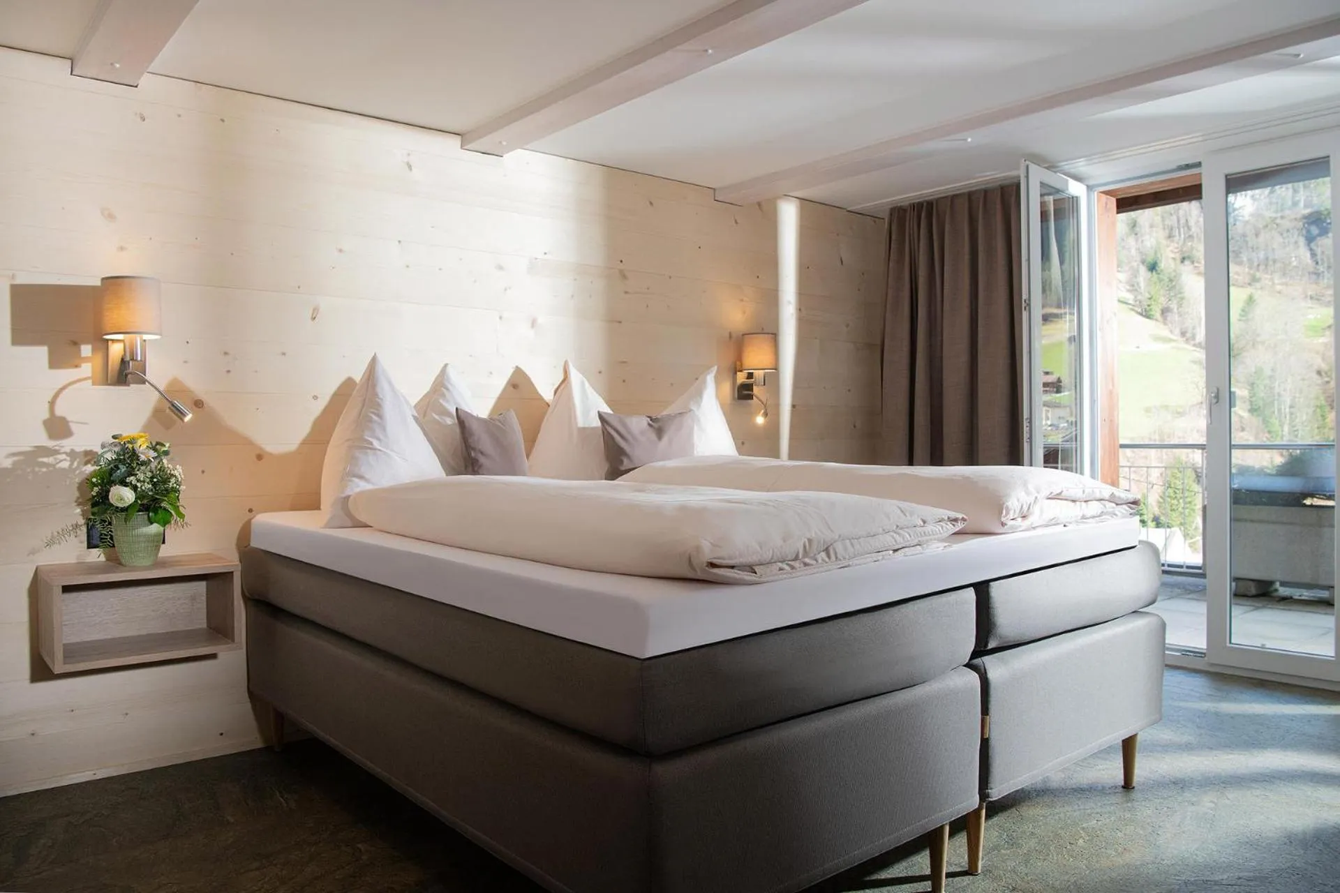 Bed in Hotel Silberhorn