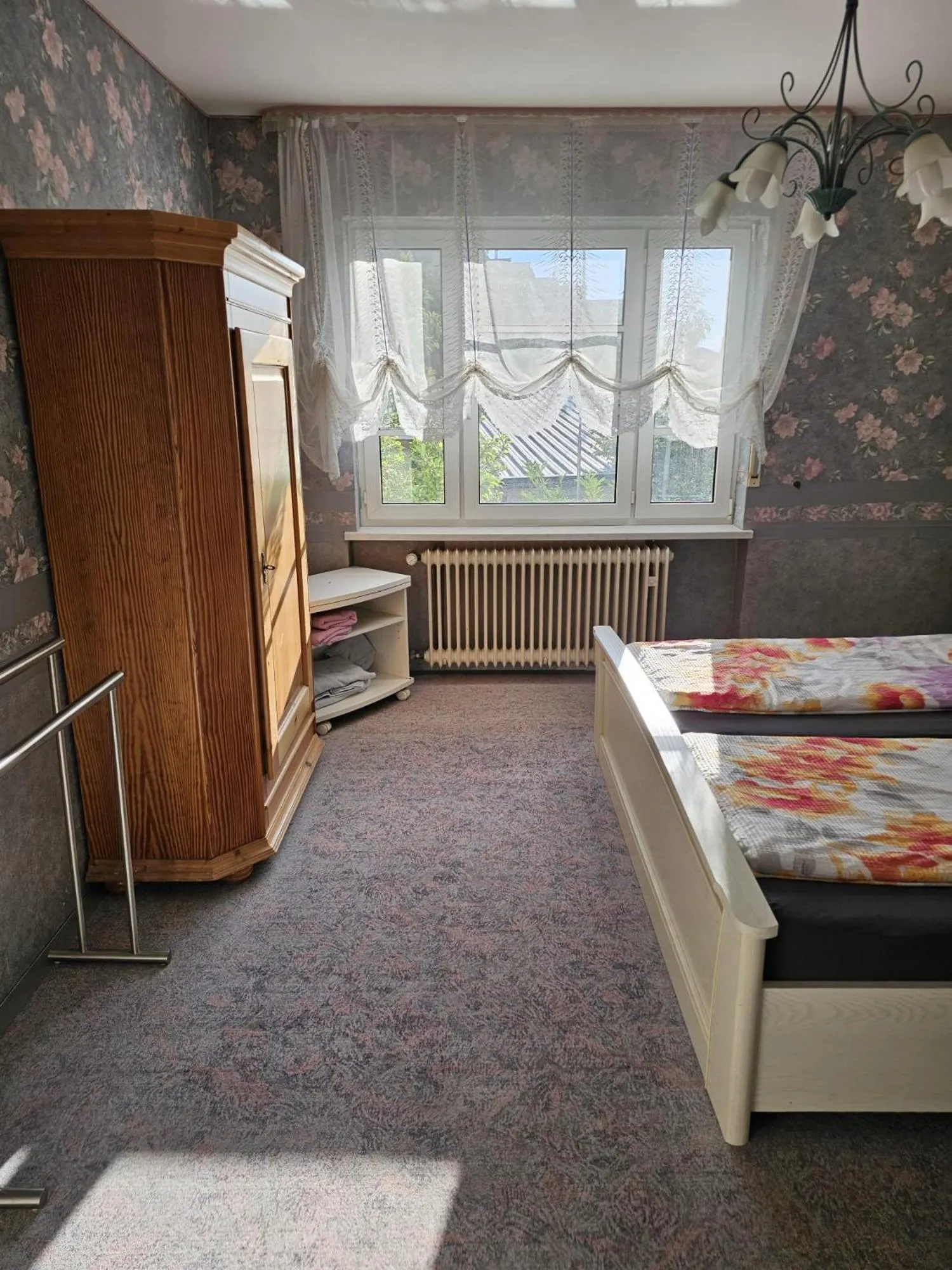 Photo of the whole room, Bed in Gästehaus3land in Weil am Rhein