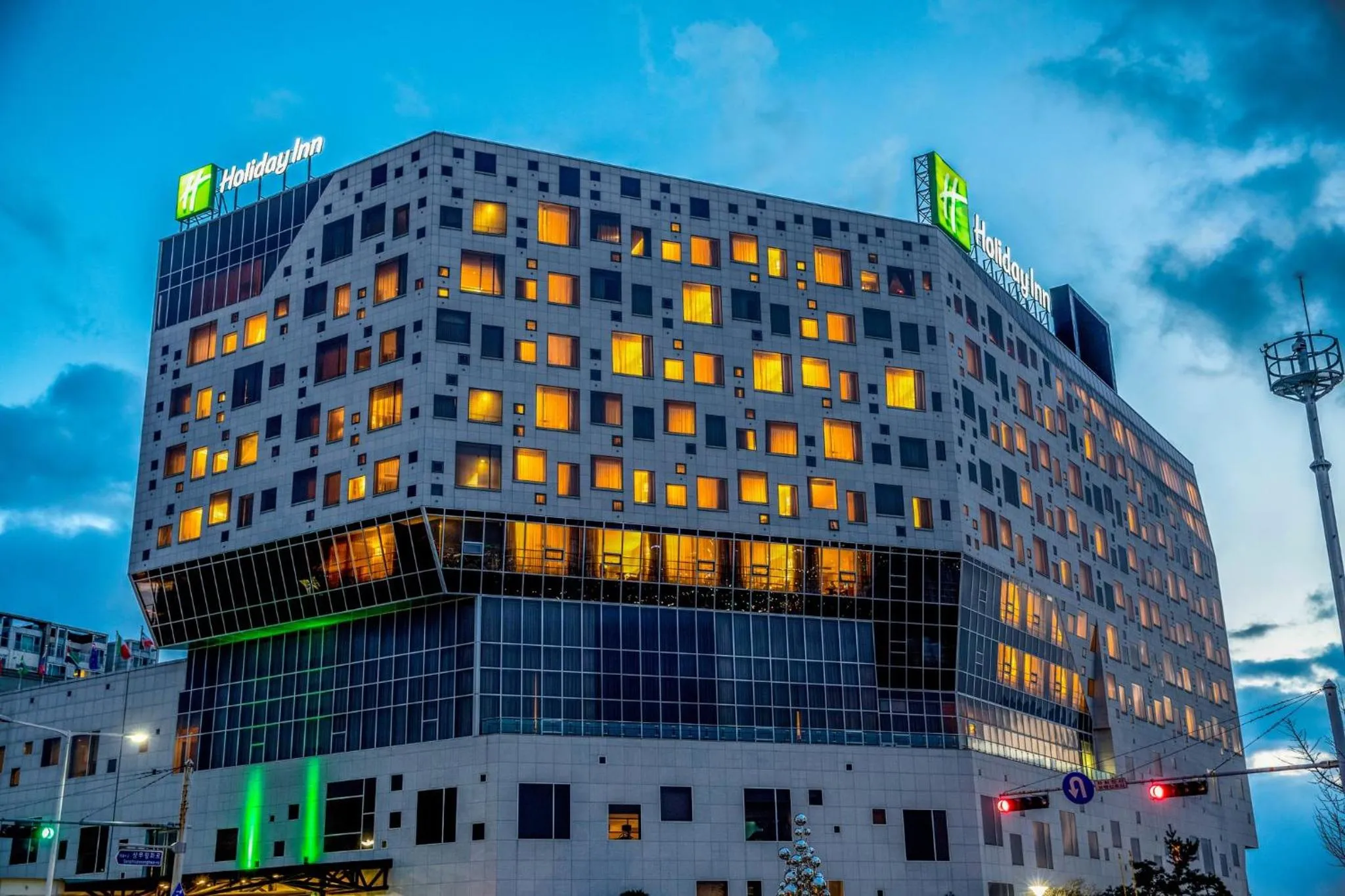 Property building in Holiday Inn Gwangju by IHG