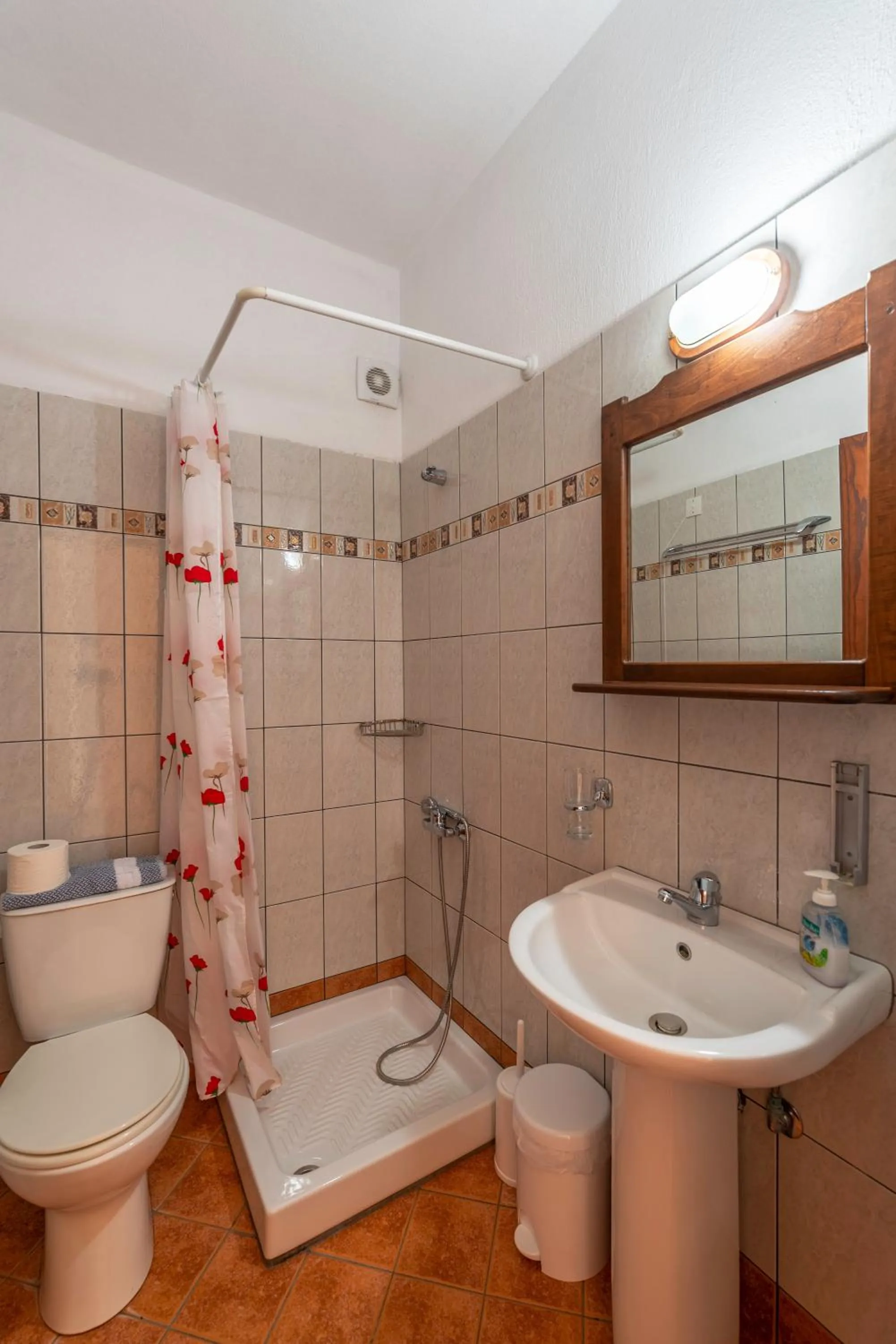 Shower in Hotel Hera