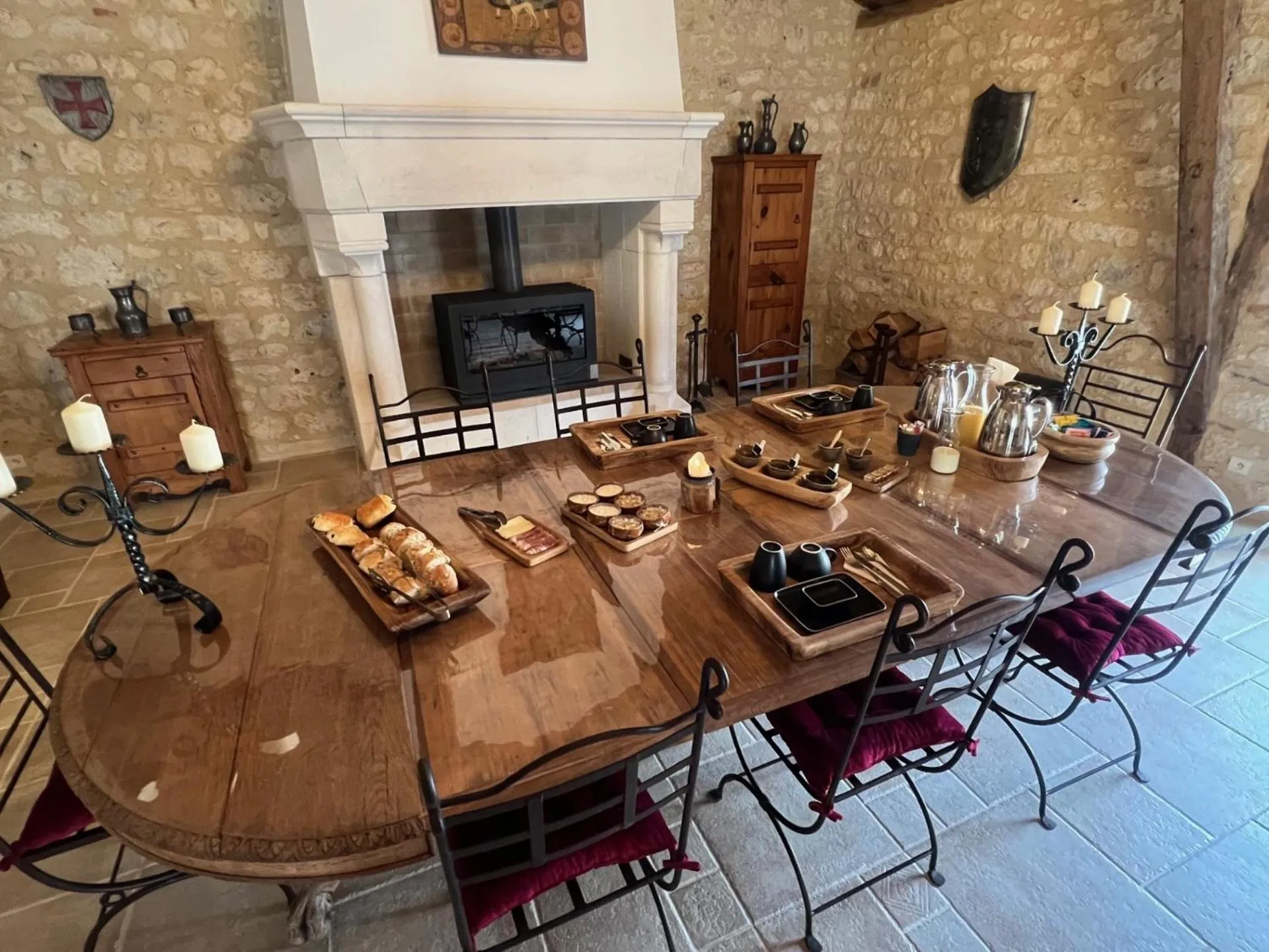 Breakfast in Le Relais des Chevaliers "La Suite des Seigneurs"