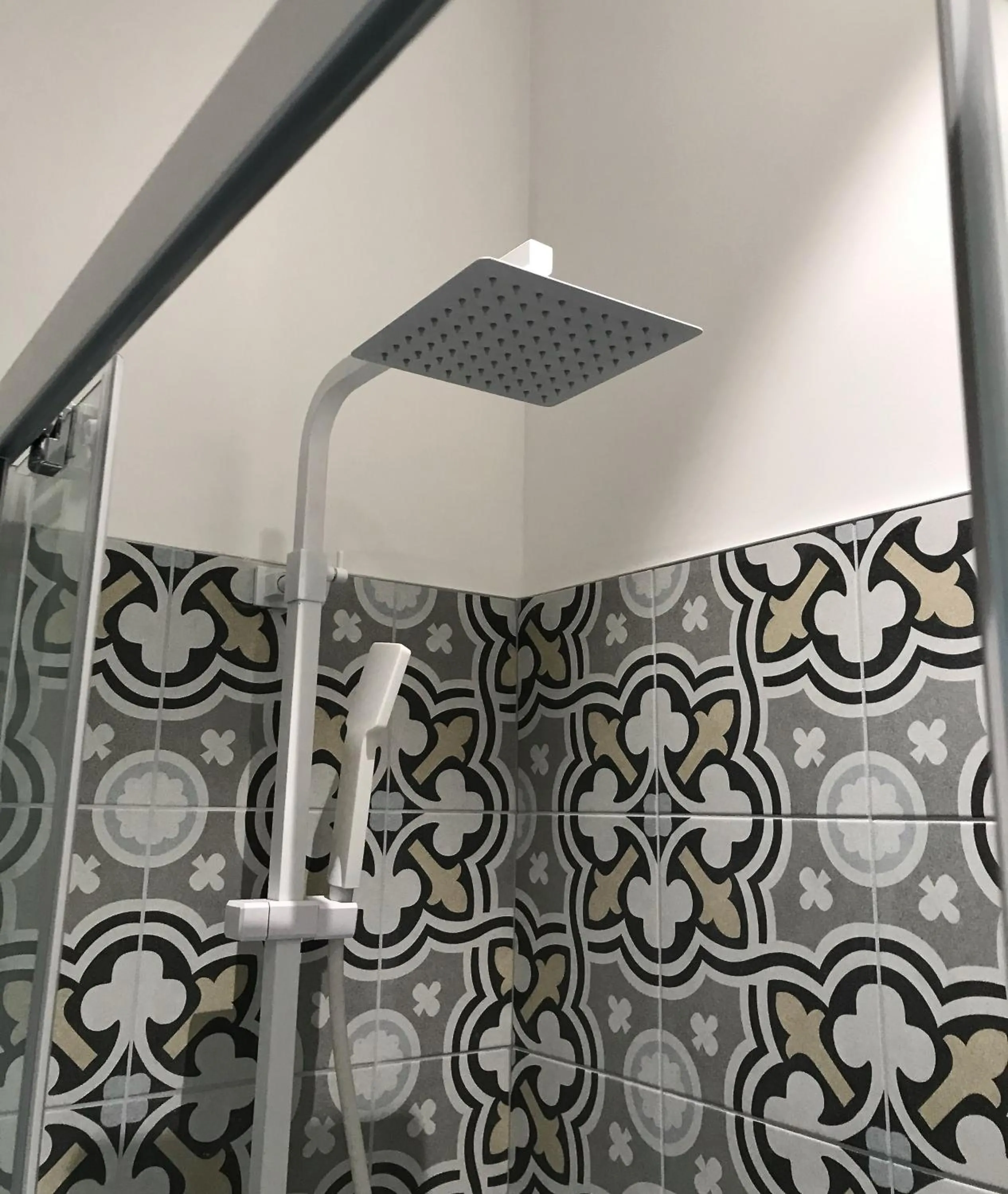 Shower in Studio 329