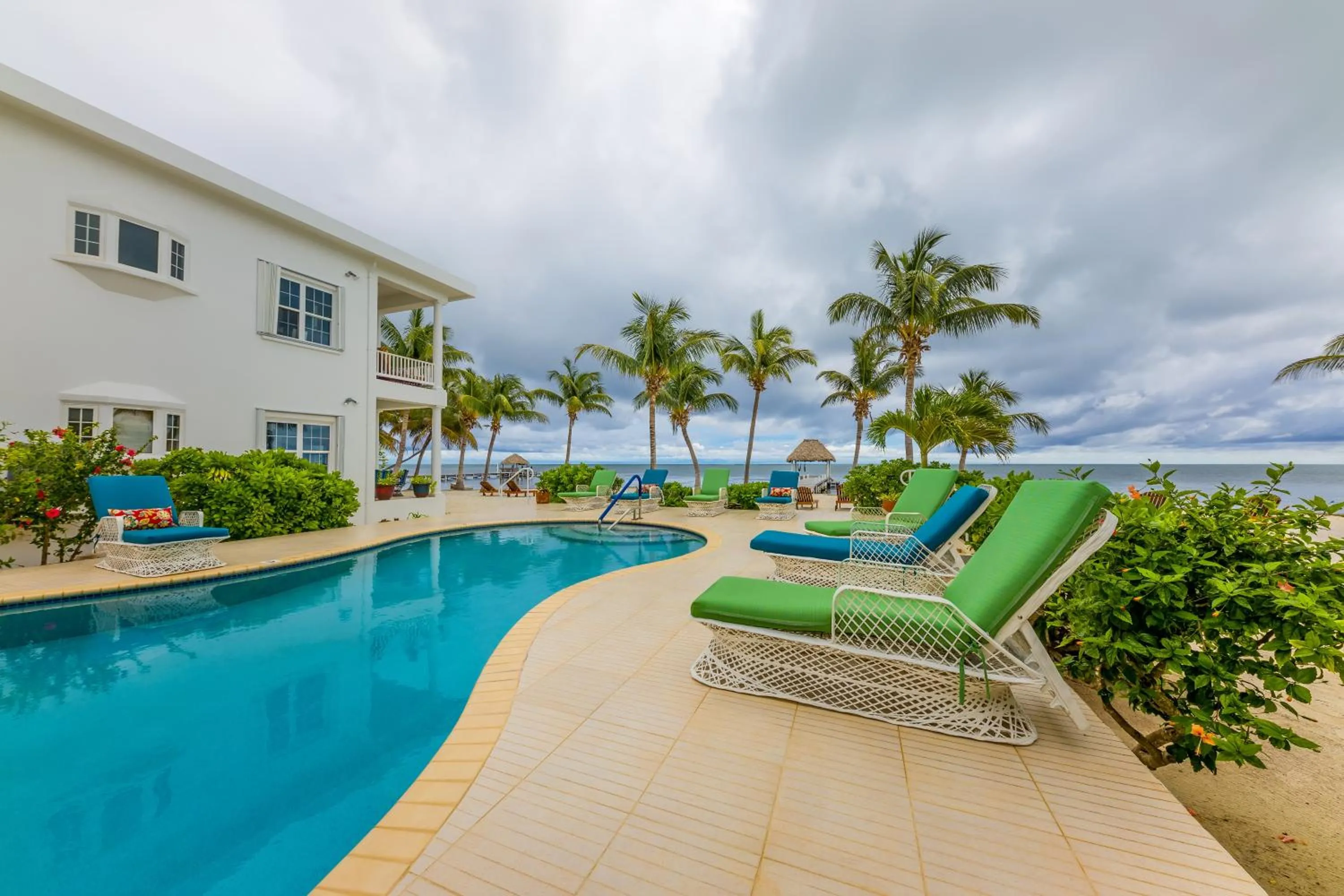 Swimming pool in Tara Del Sol Resort