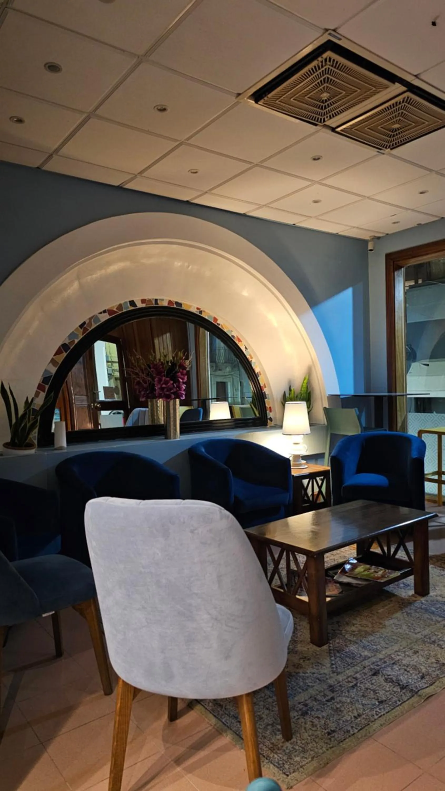 Night in La Playa Hotel