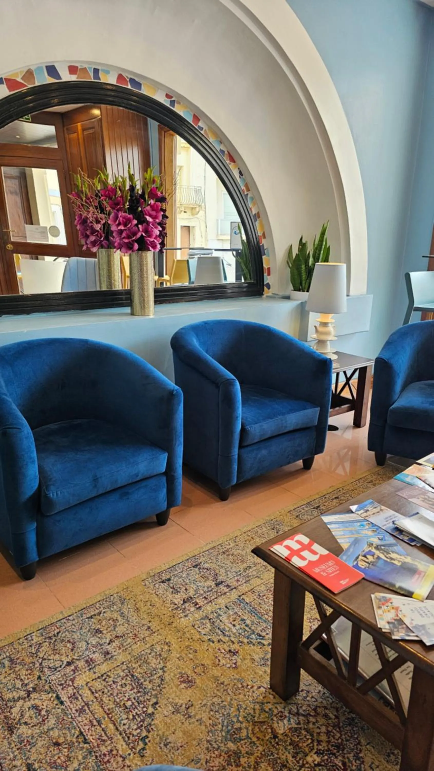 Facade/entrance in La Playa Hotel