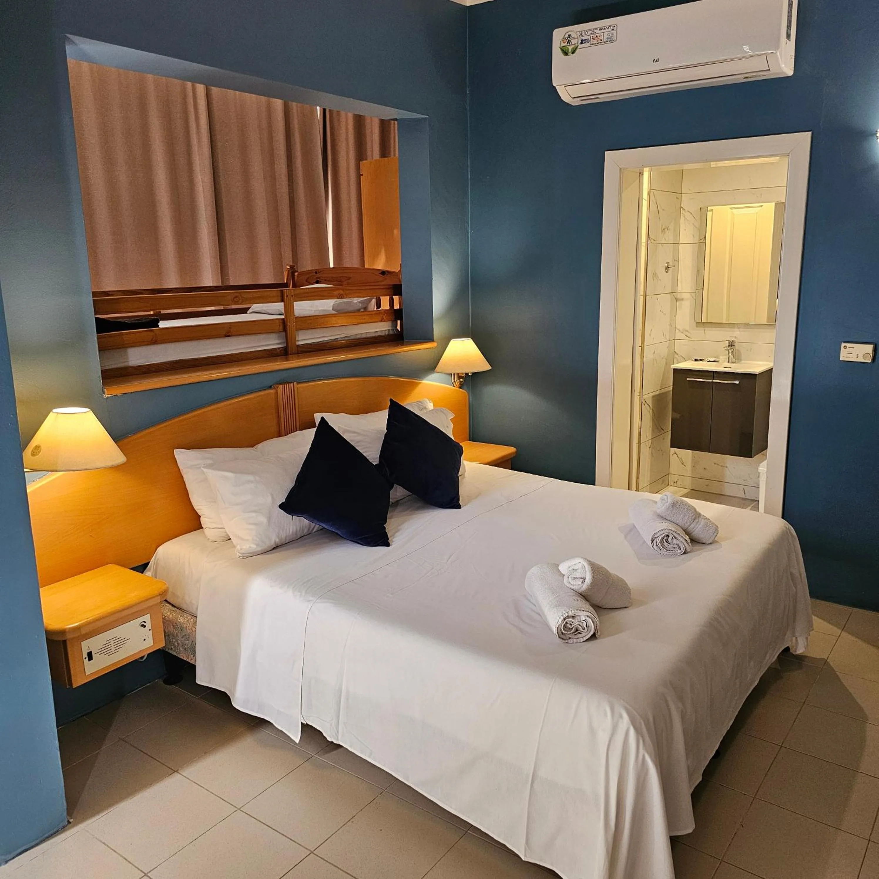 bunk bed, Bed in La Playa Hotel