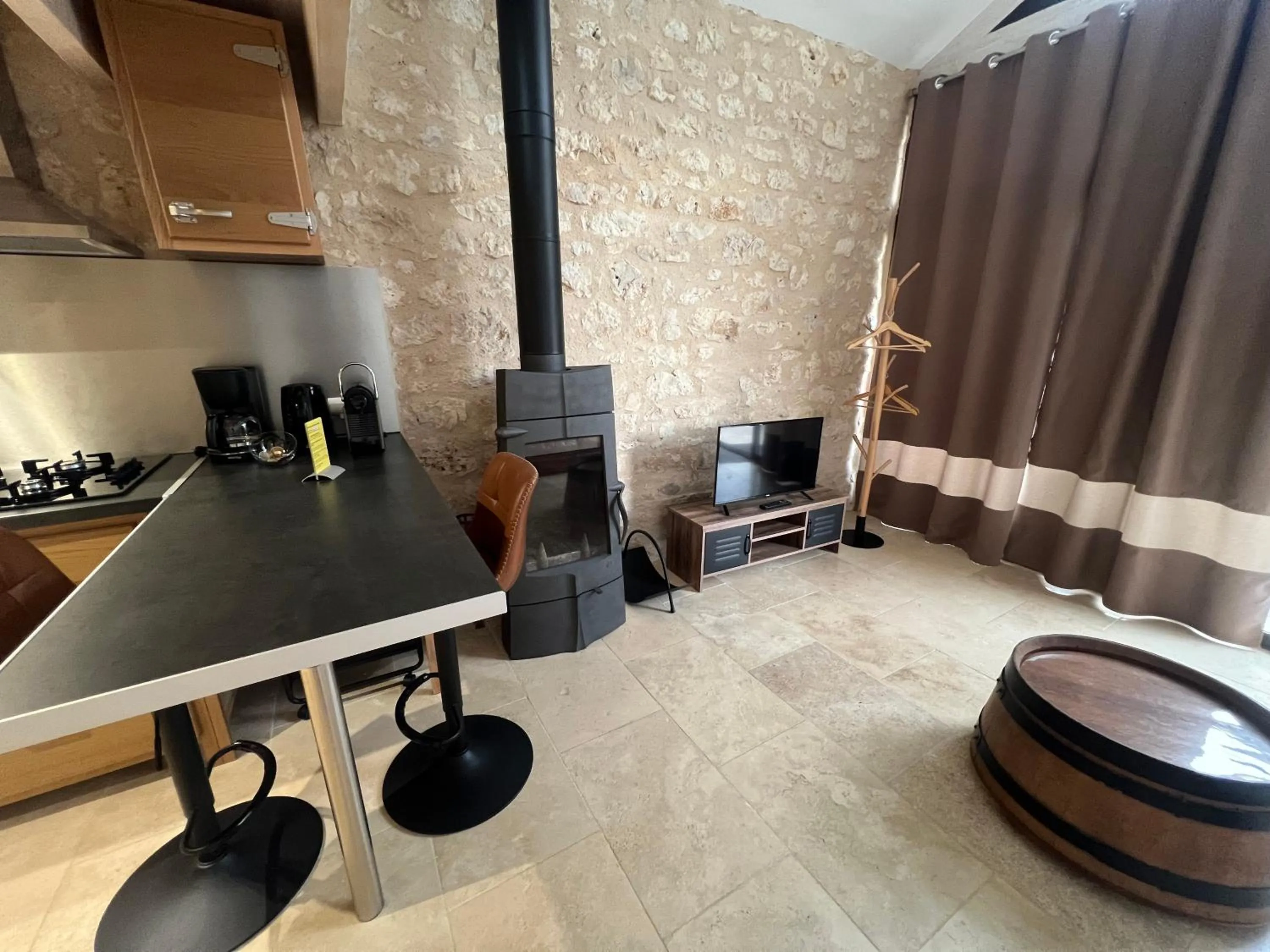 Kitchen or kitchenette in Le Relais des Chevaliers " Le Four à Pains "