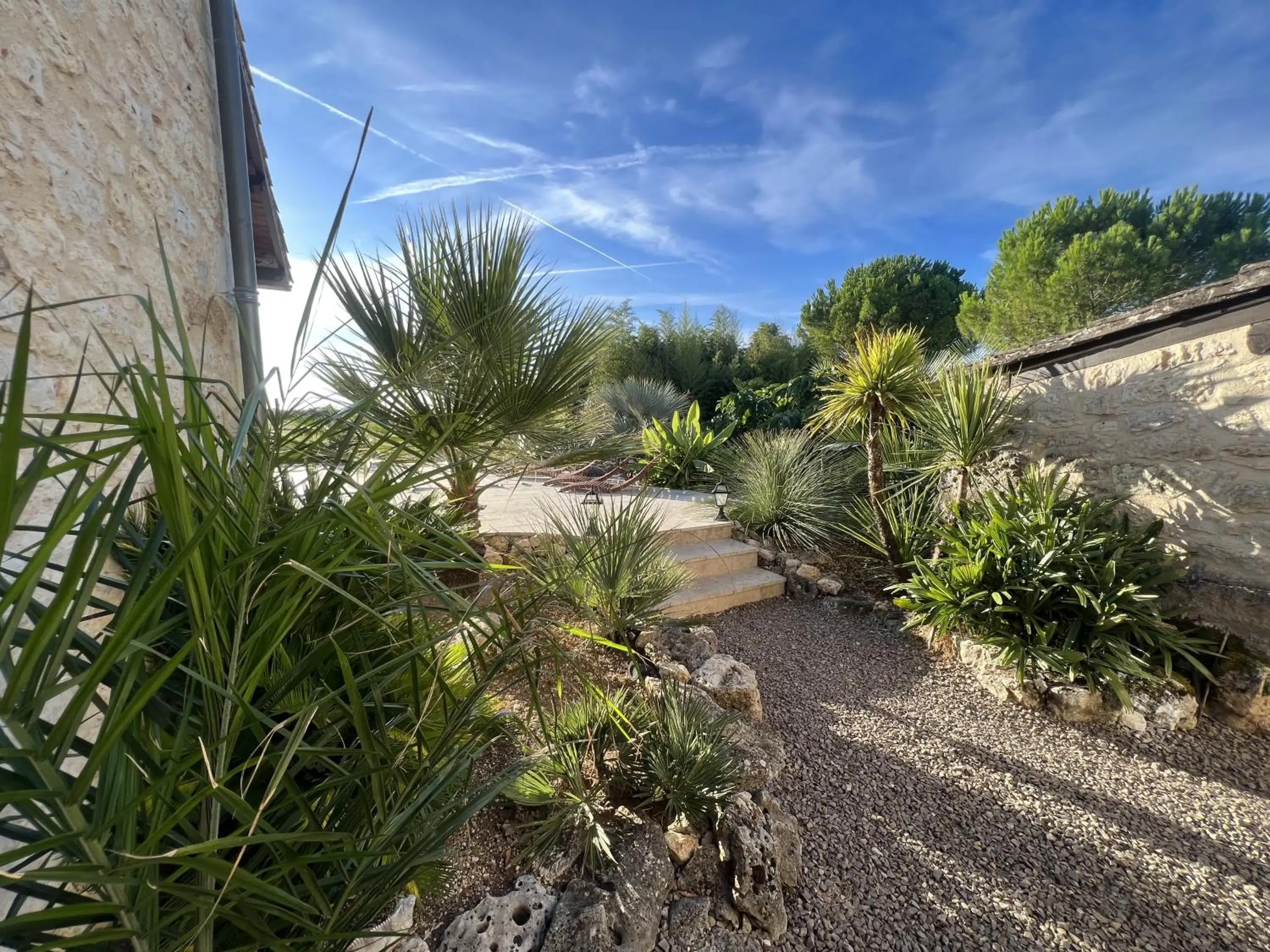 Garden in Le Relais des Chevaliers " Le Four à Pains "