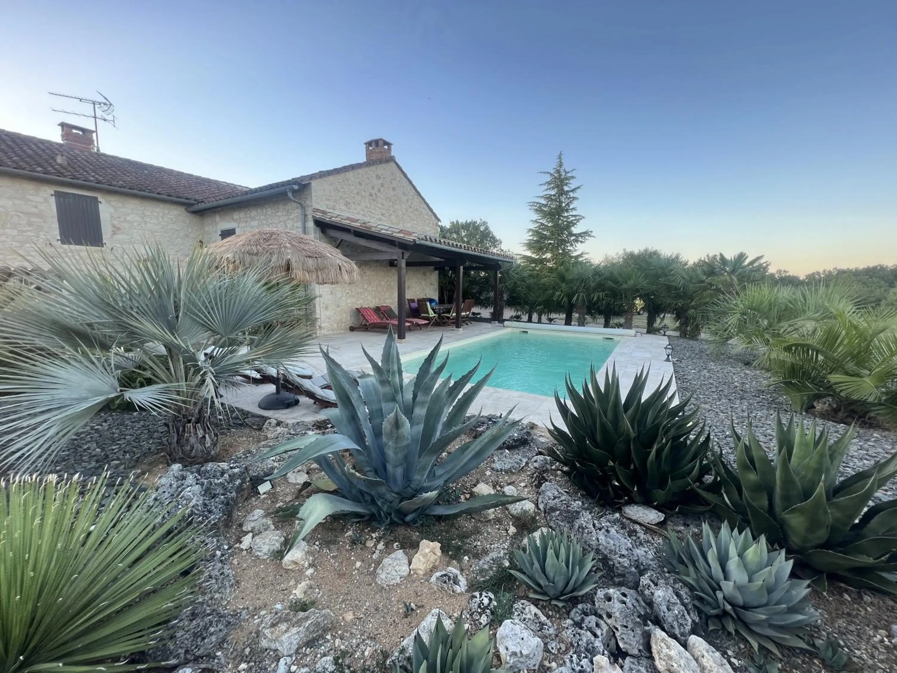 Garden in Le Relais des Chevaliers " Le Four à Pains "