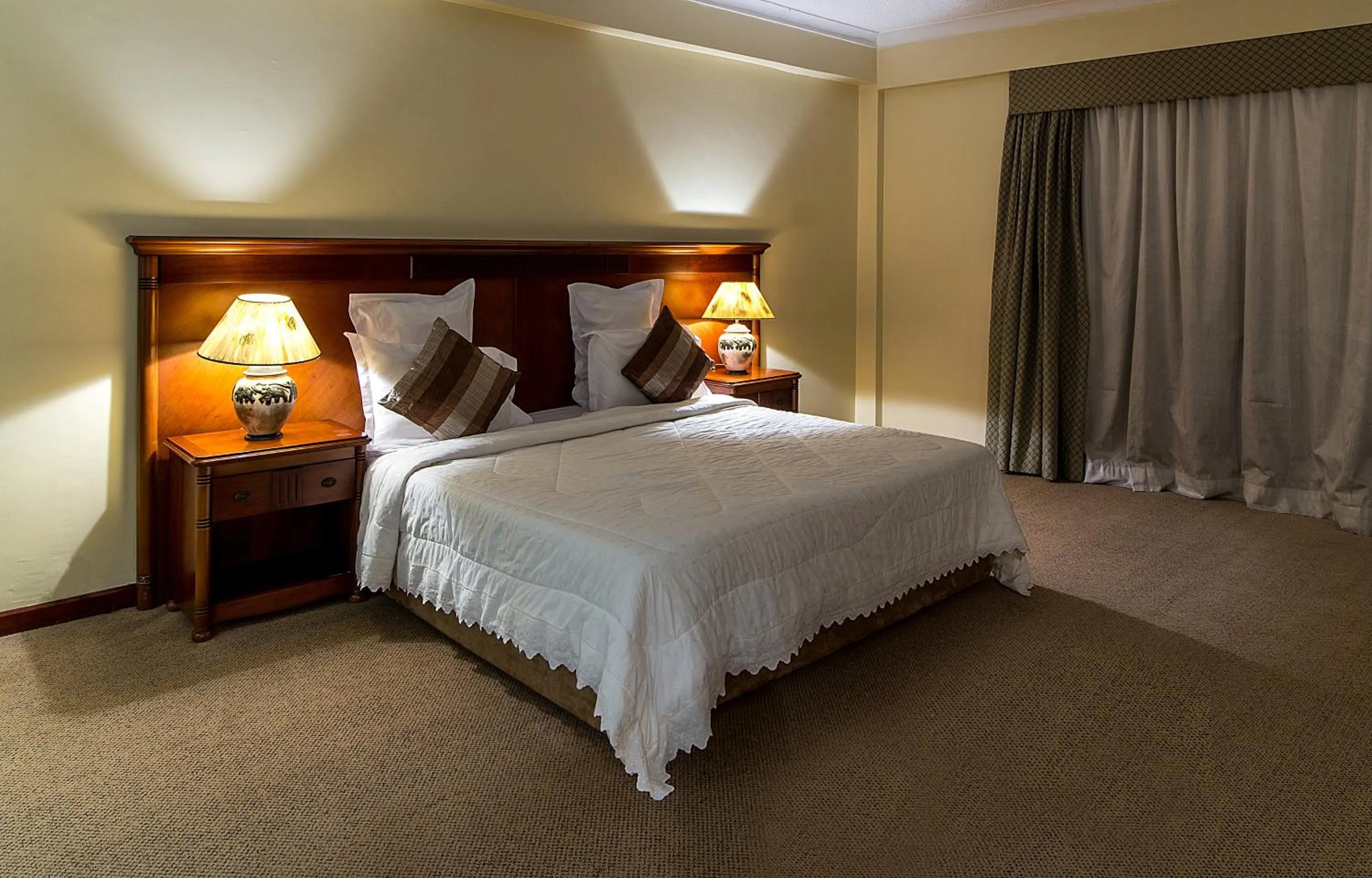 Photo of the whole room in Golden Tulip Tanzania