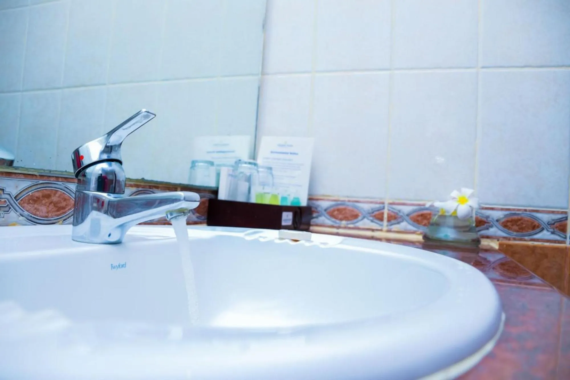 Bathroom in Golden Tulip Tanzania