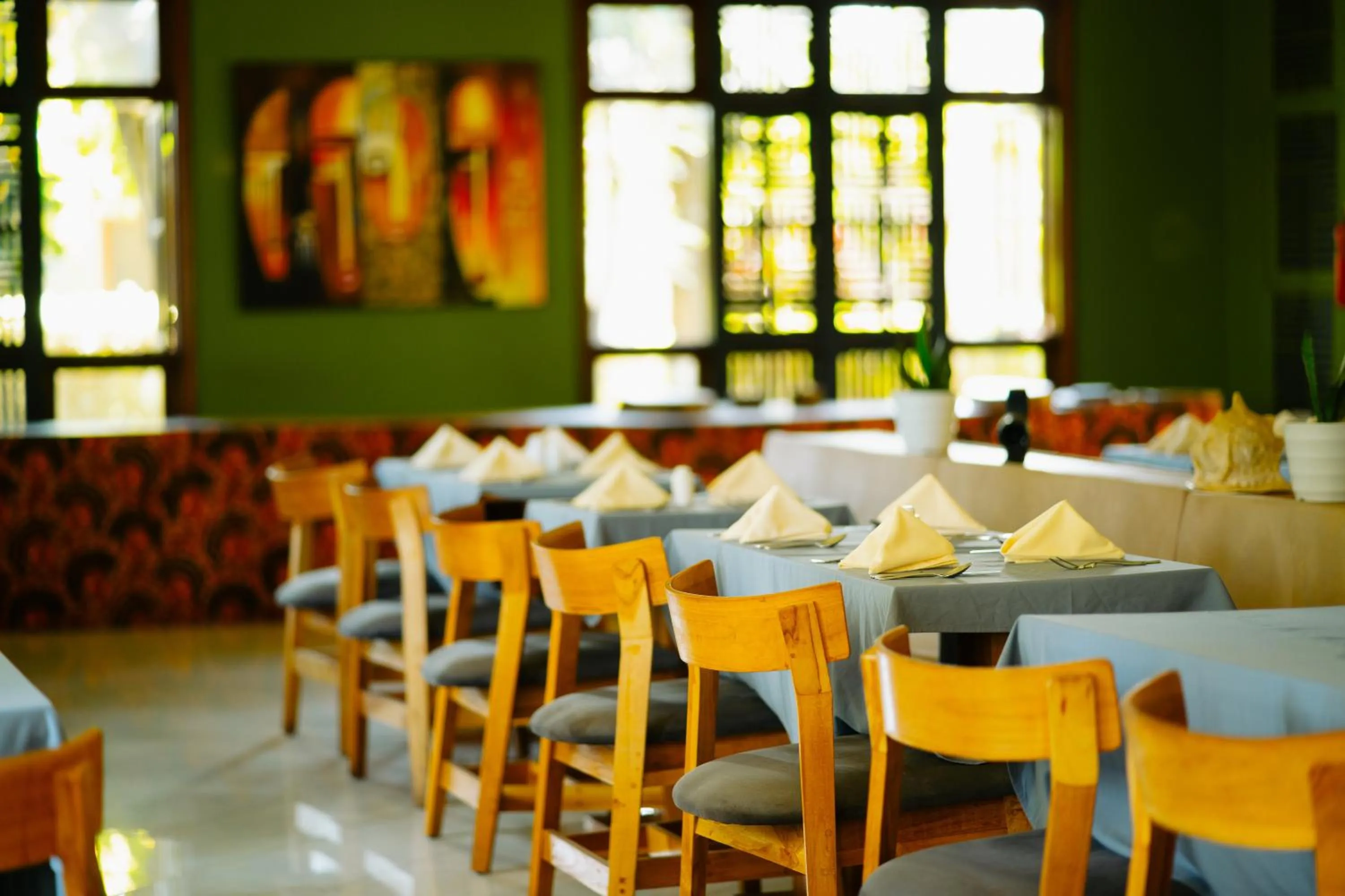 Restaurant/places to eat in Arusha Planet Lodge