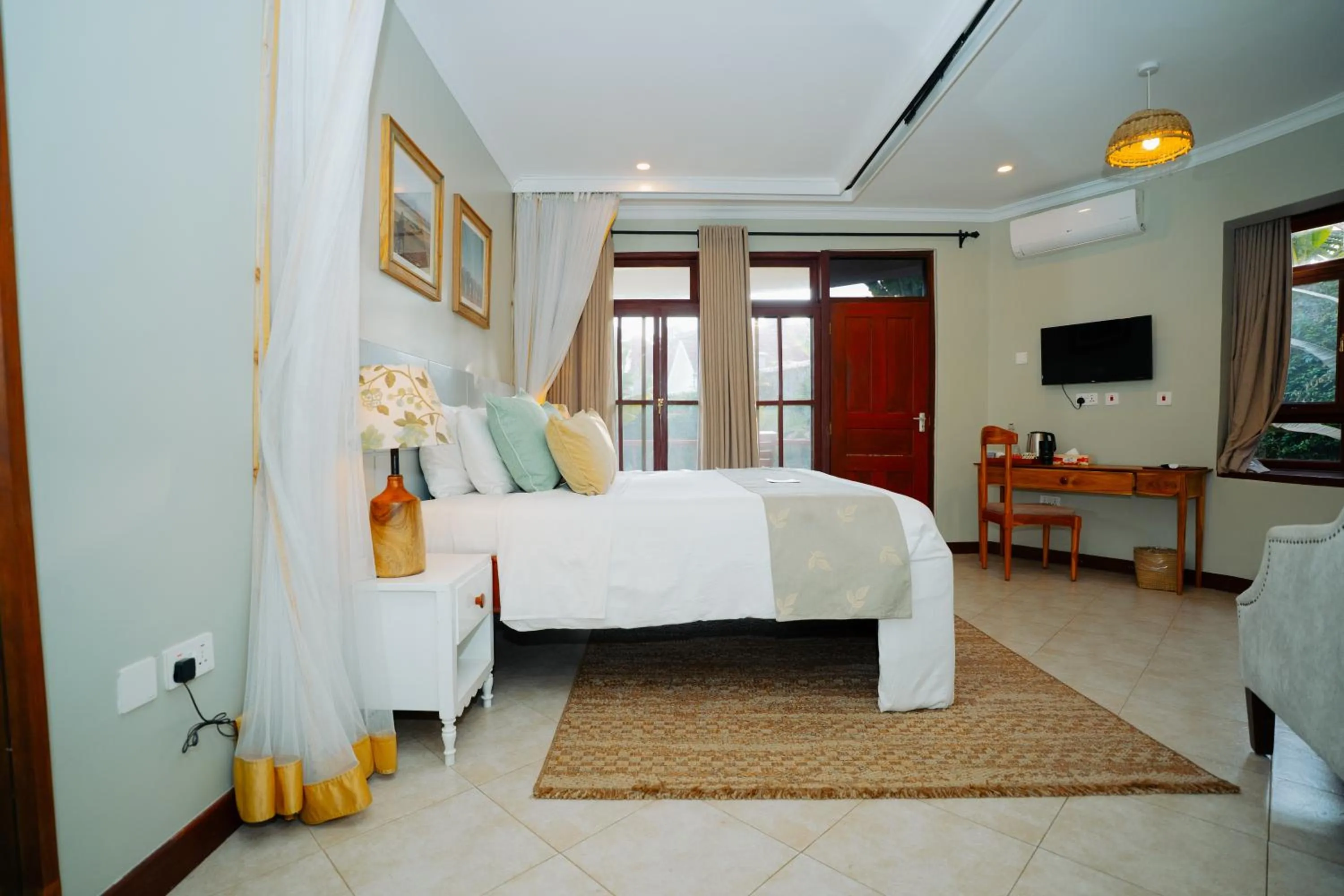 Bed in Arusha Planet Lodge