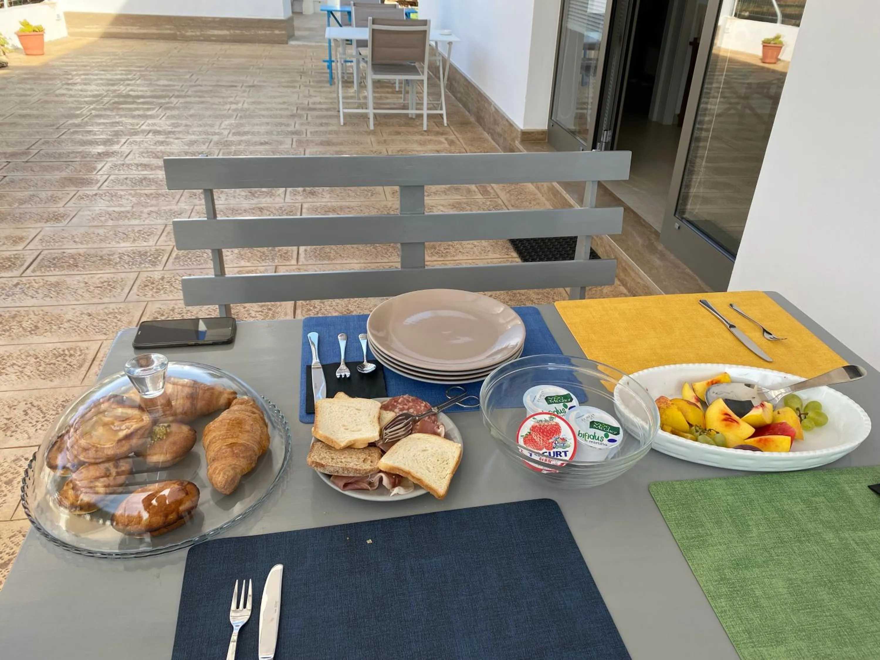 Breakfast in B&B CASA CALETA