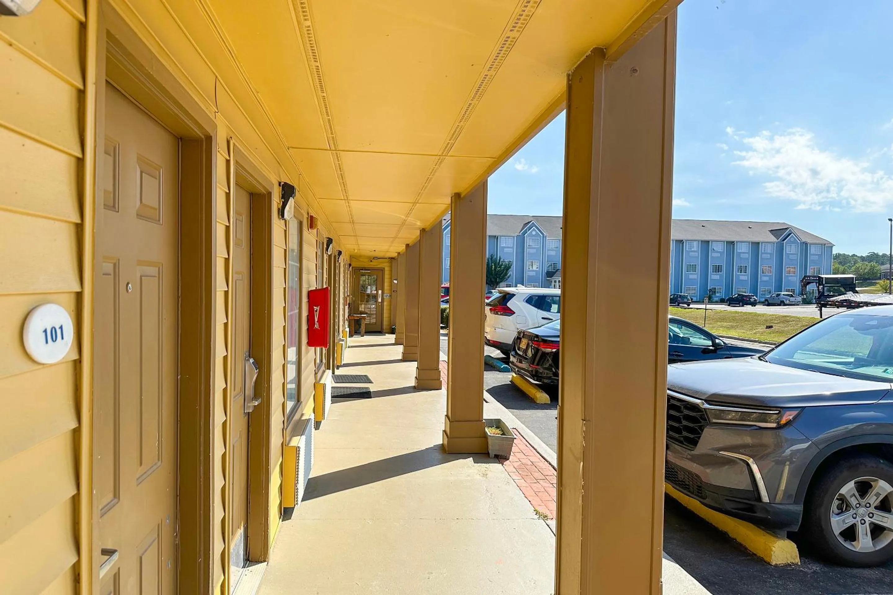 Lobby or reception in Bonita Lakes Inn by Capital O Meridian I20