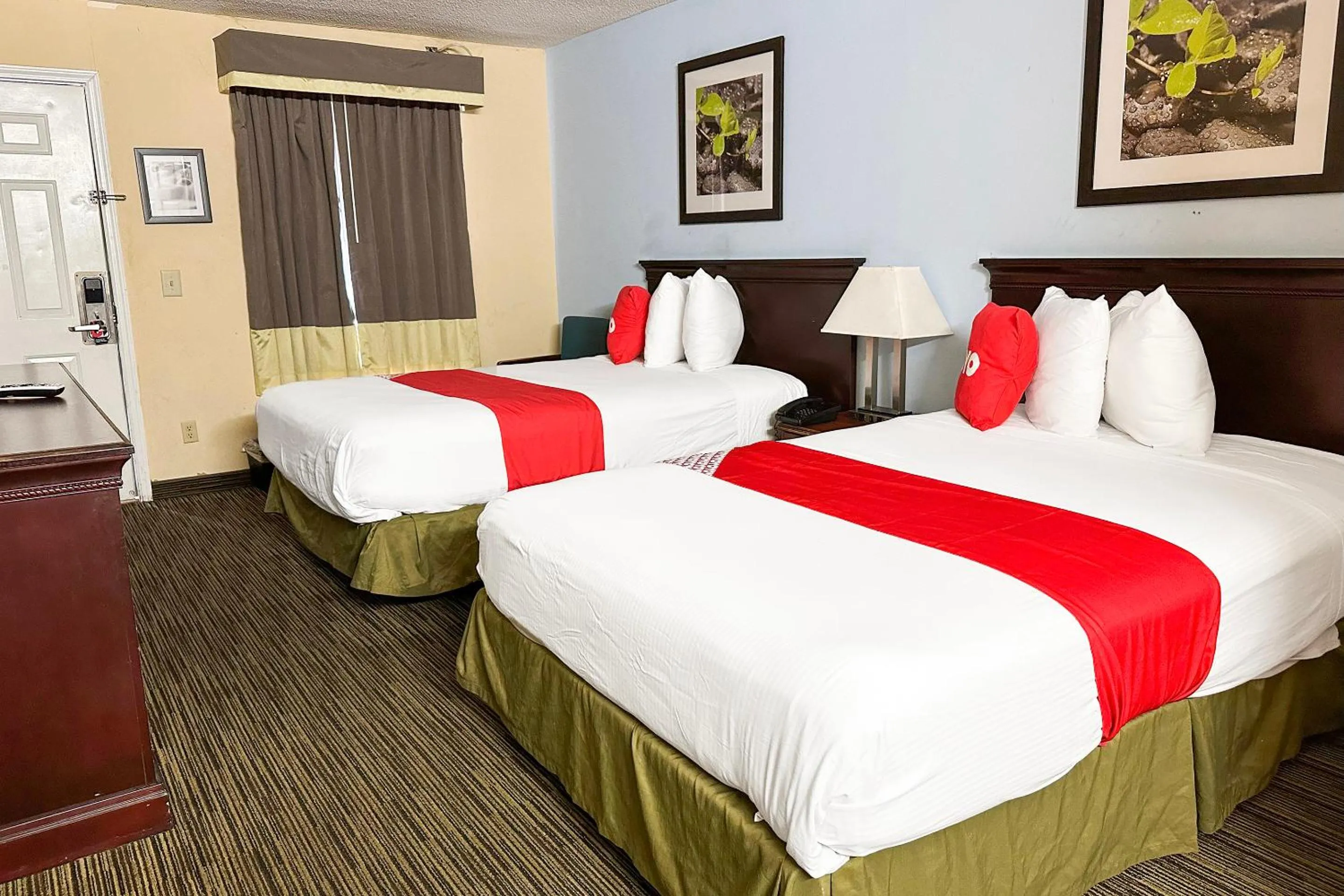 Bedroom, Bed in Bonita Lakes Inn by Capital O Meridian I20