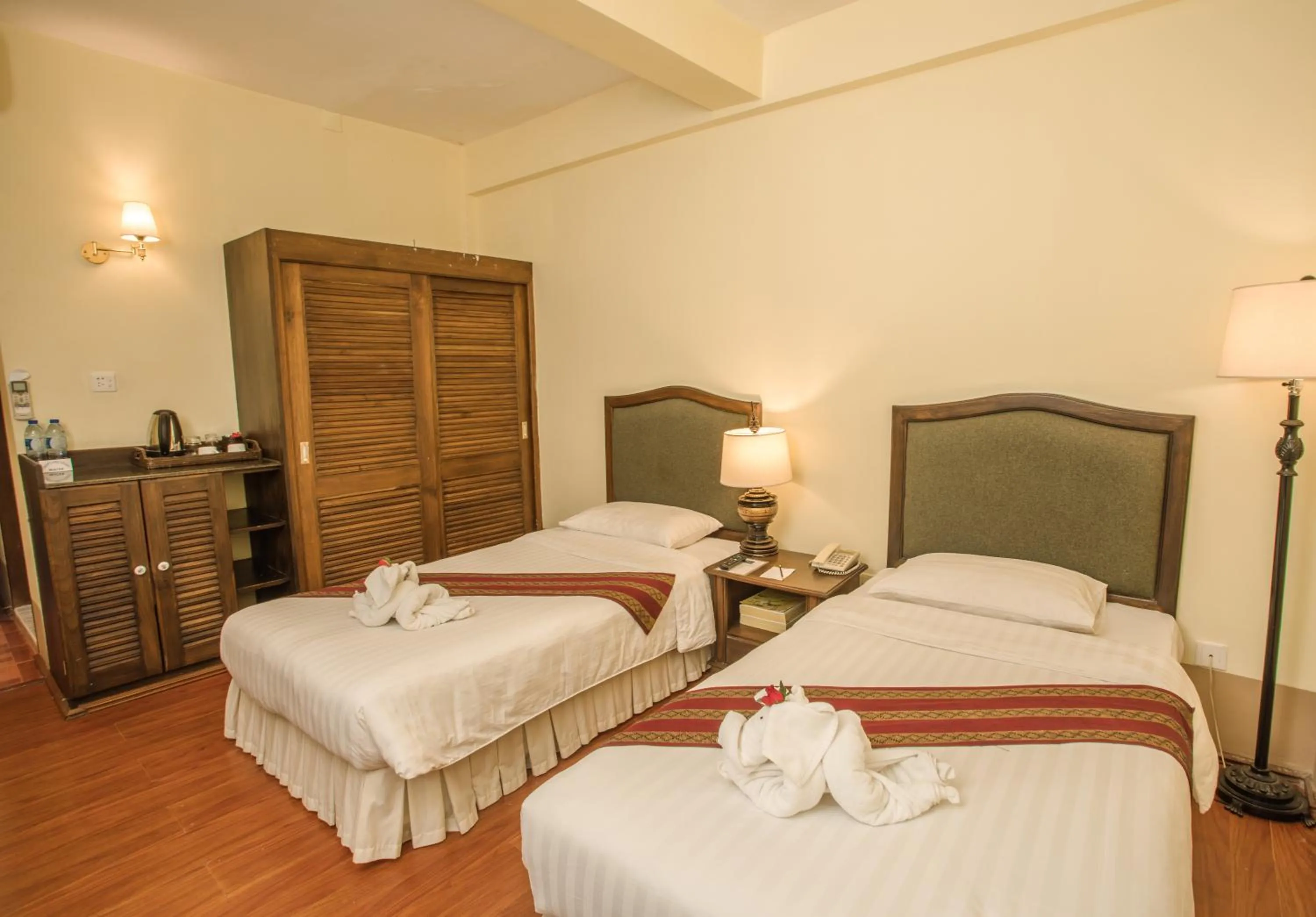 Bed in Shwe Ingyinn Hotel Mandalay