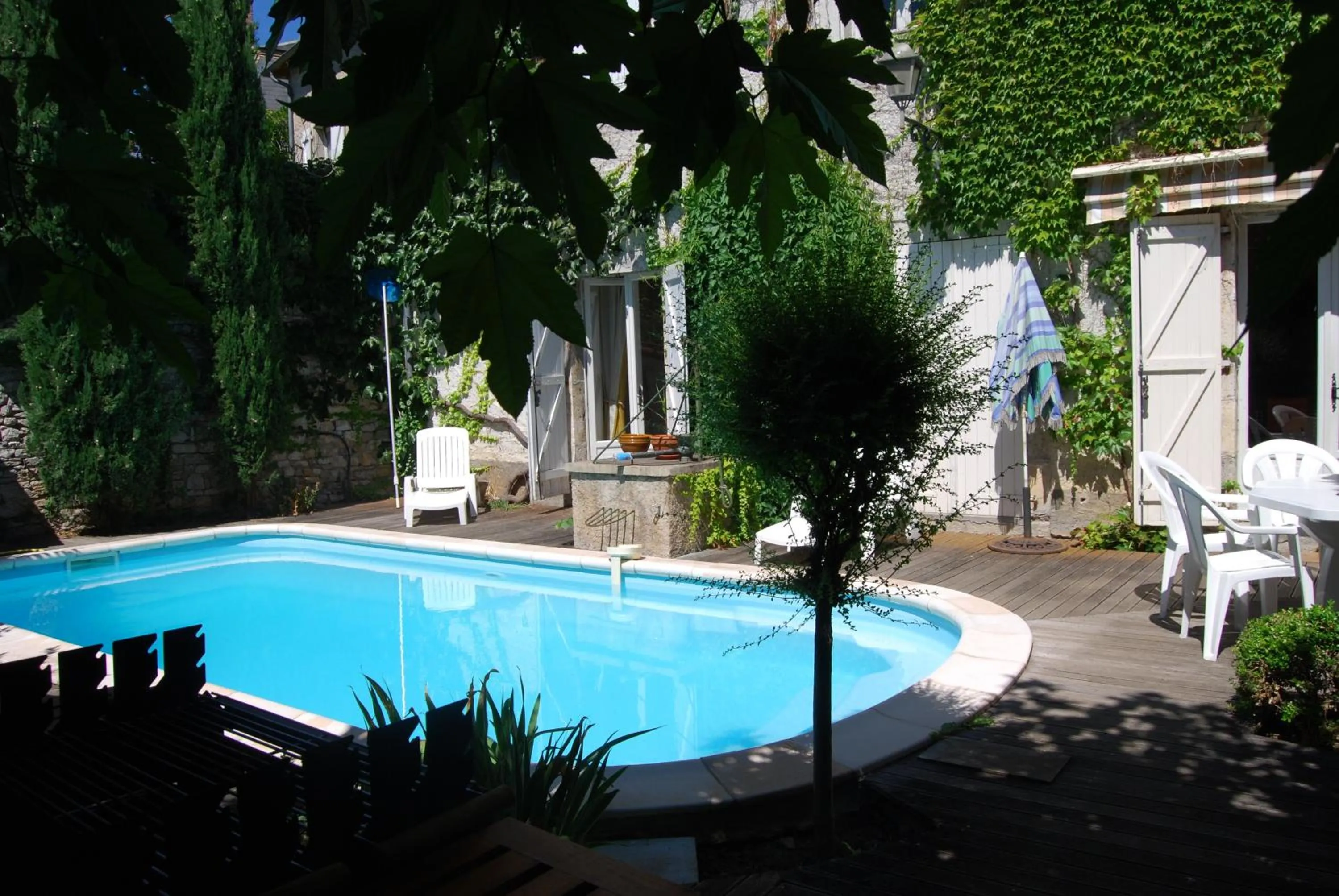 Swimming pool in La Maison de Lise